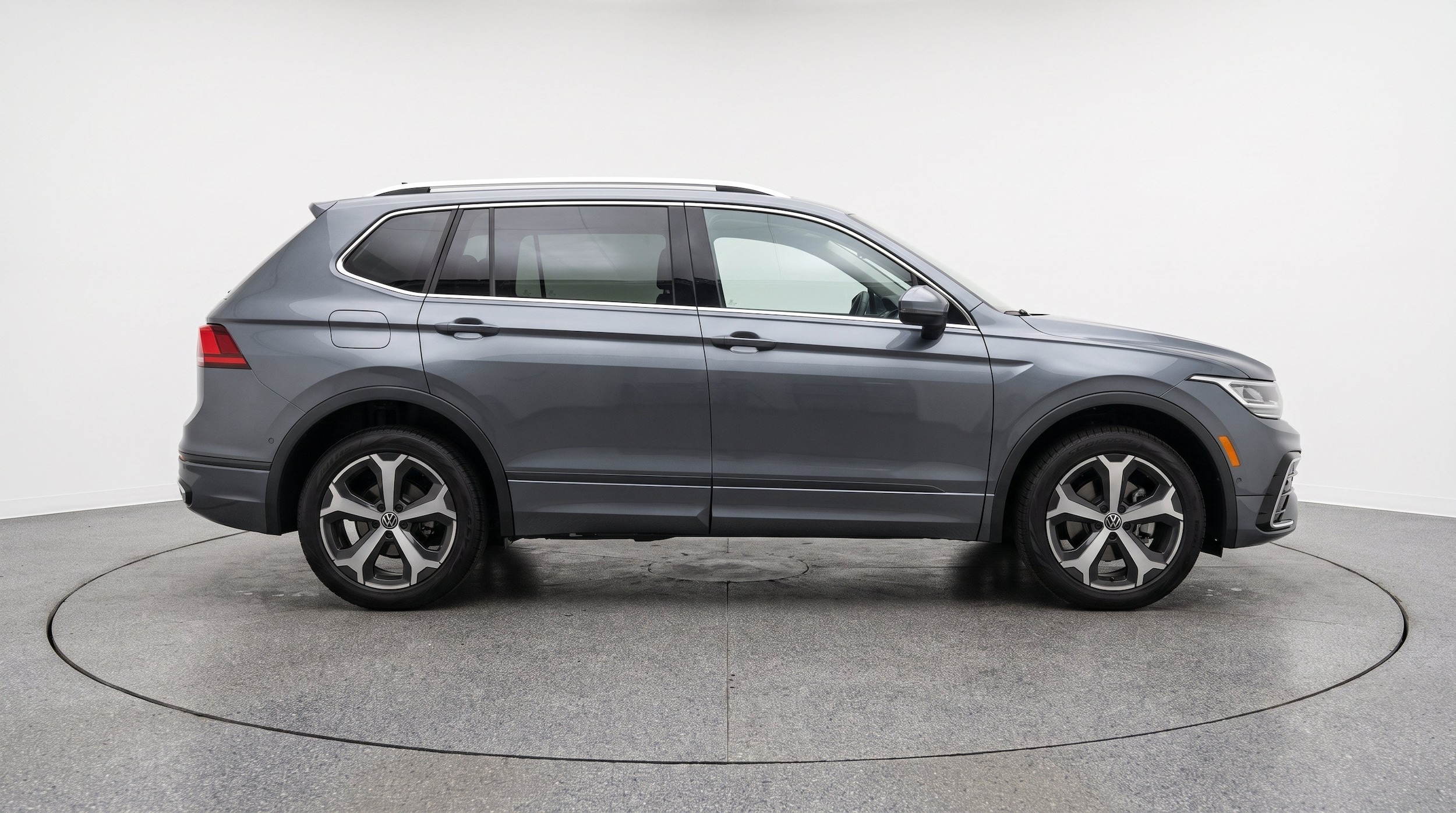 Thumbnail: 2026 Volkswagen Tiguan - 10