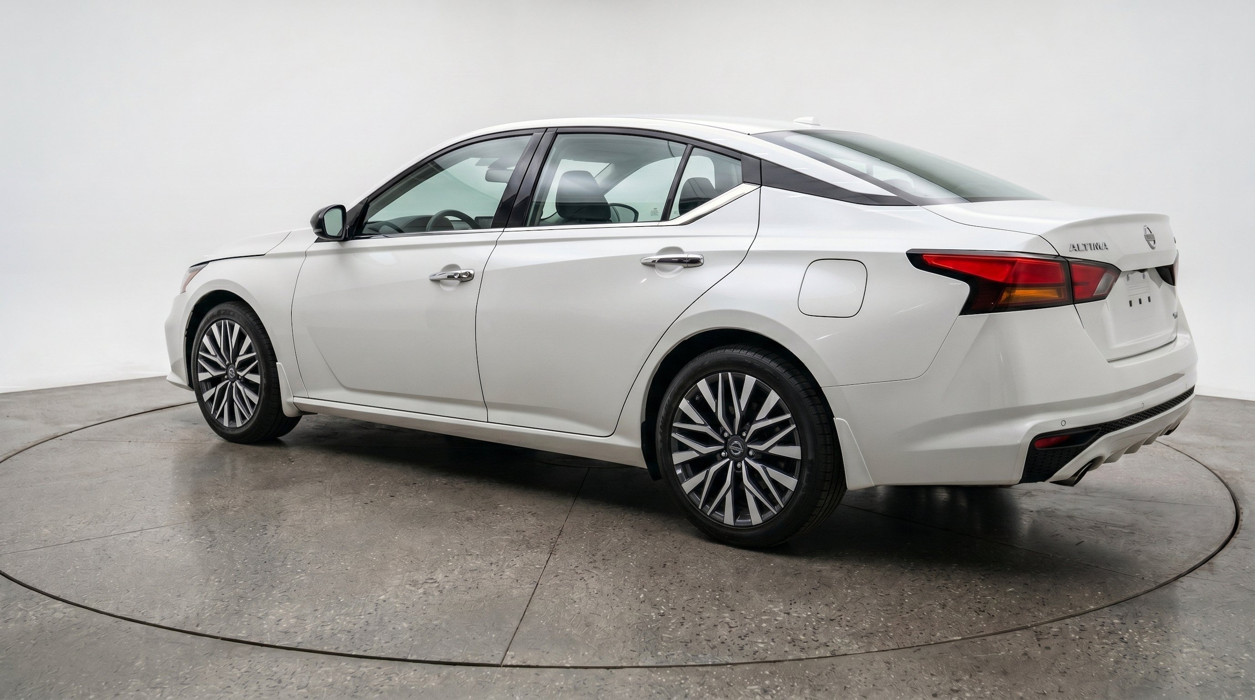 Thumbnail: 2025 Nissan Altima - 6