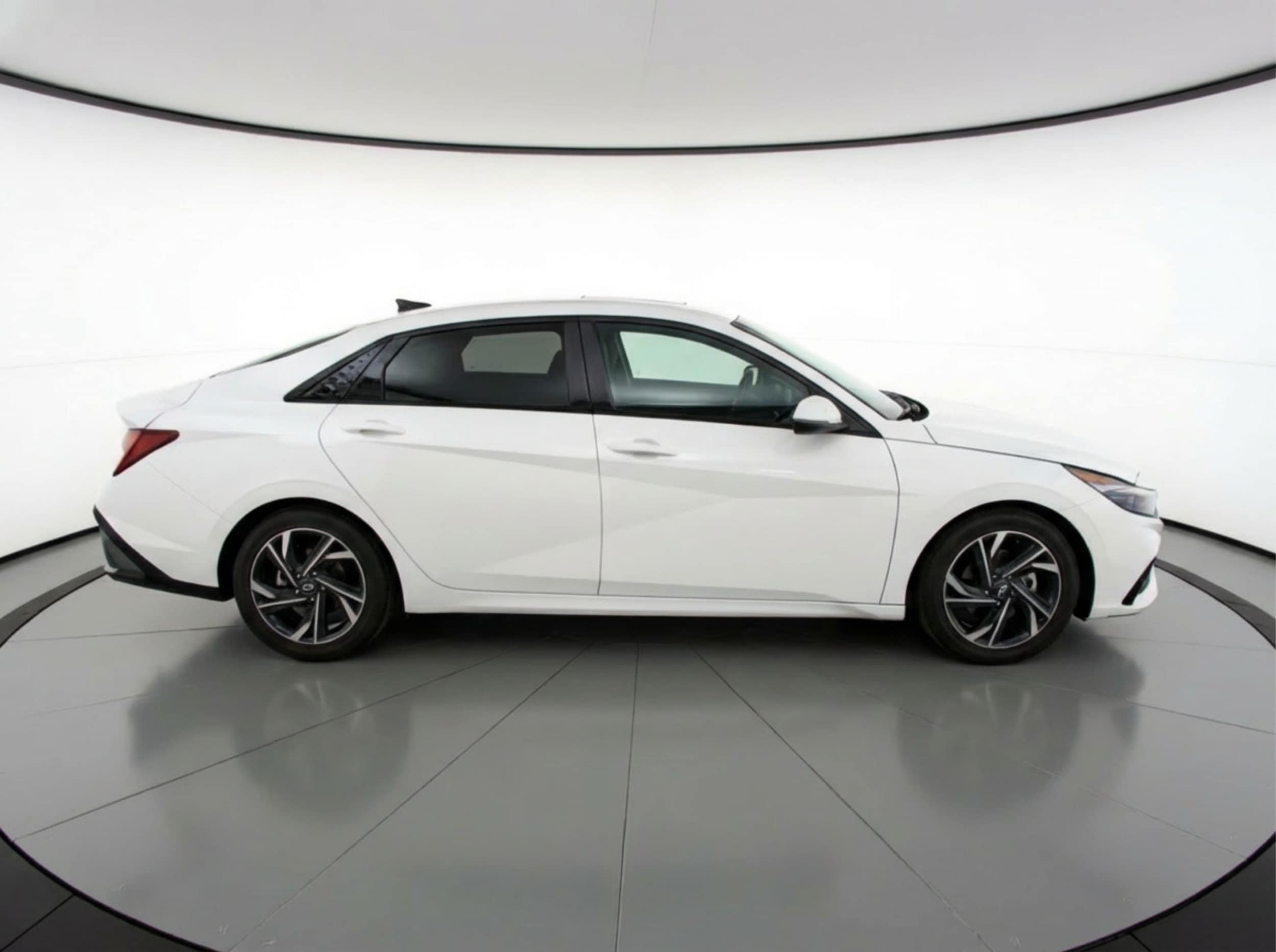 Thumbnail: 2025 Hyundai Elantra - 8