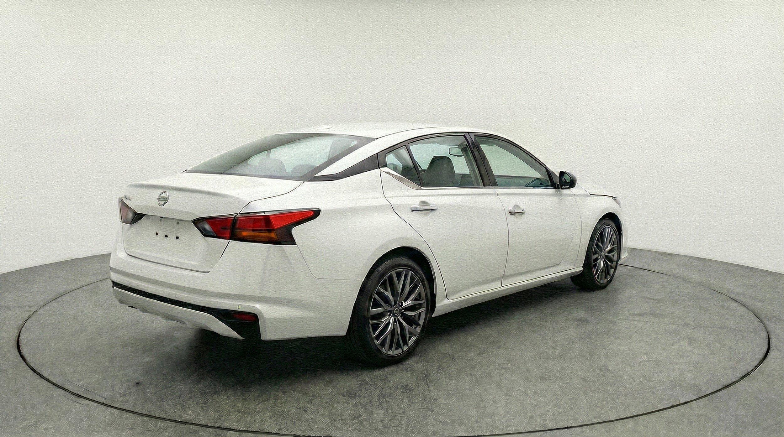 Thumbnail: 2025 Nissan Altima - 9