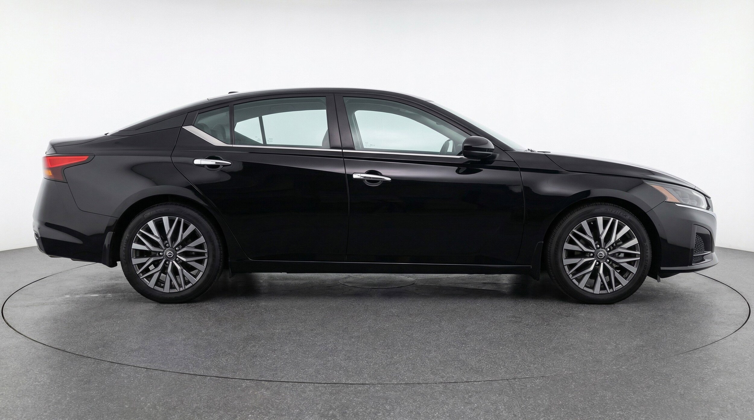 Thumbnail: 2025 Nissan Altima - 11