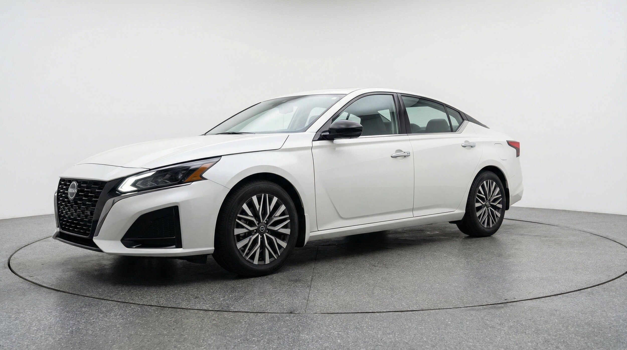 Thumbnail: 2025 Nissan Altima - 3