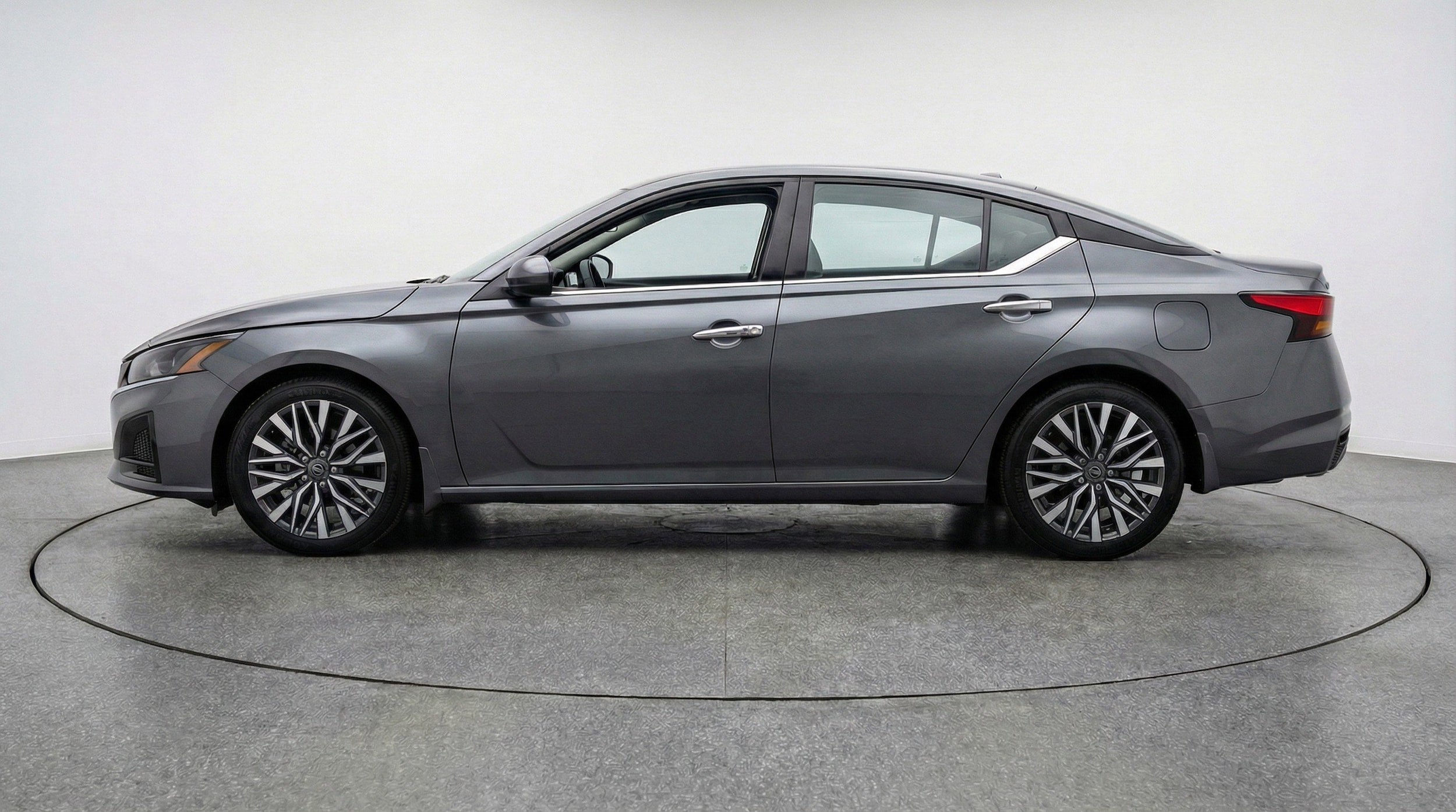 Thumbnail: 2025 Nissan Altima - 5