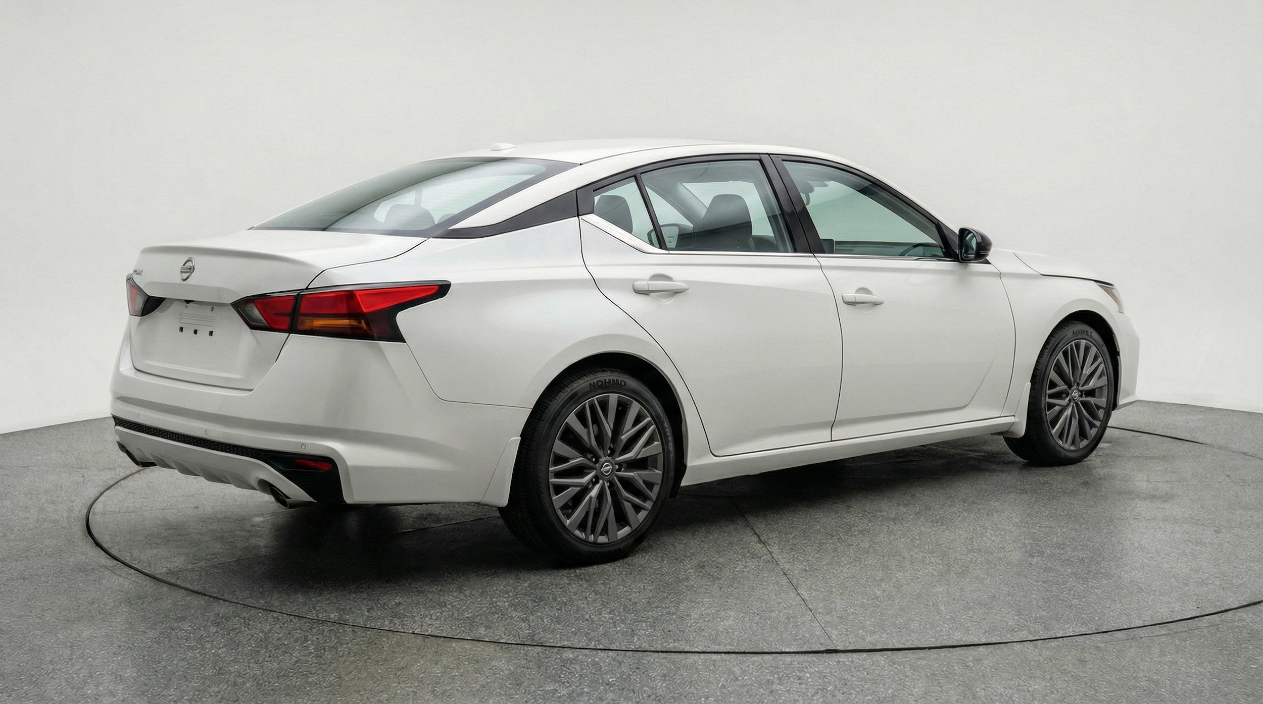 Thumbnail: 2025 Nissan Altima - 9