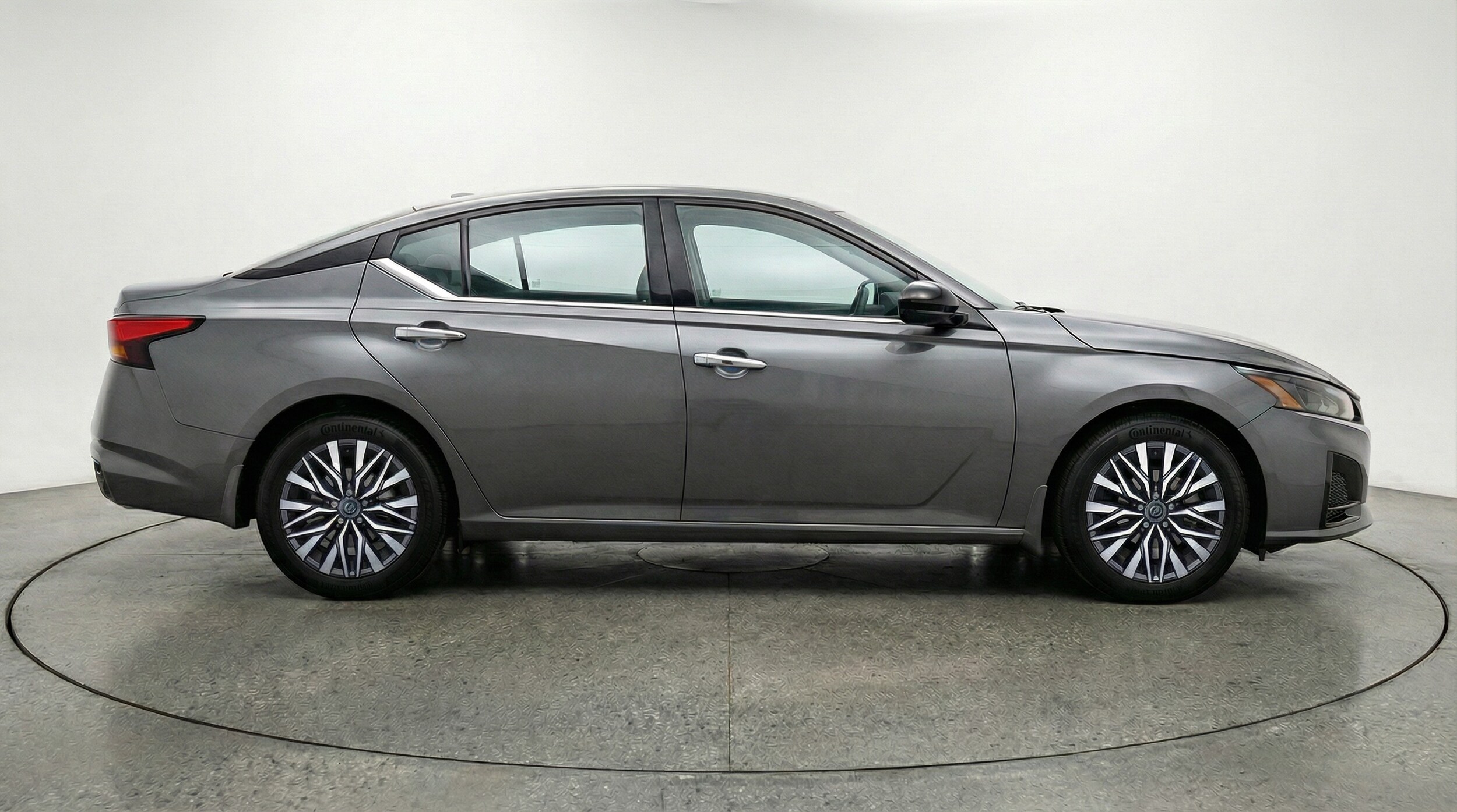 Thumbnail: 2025 Nissan Altima - 8