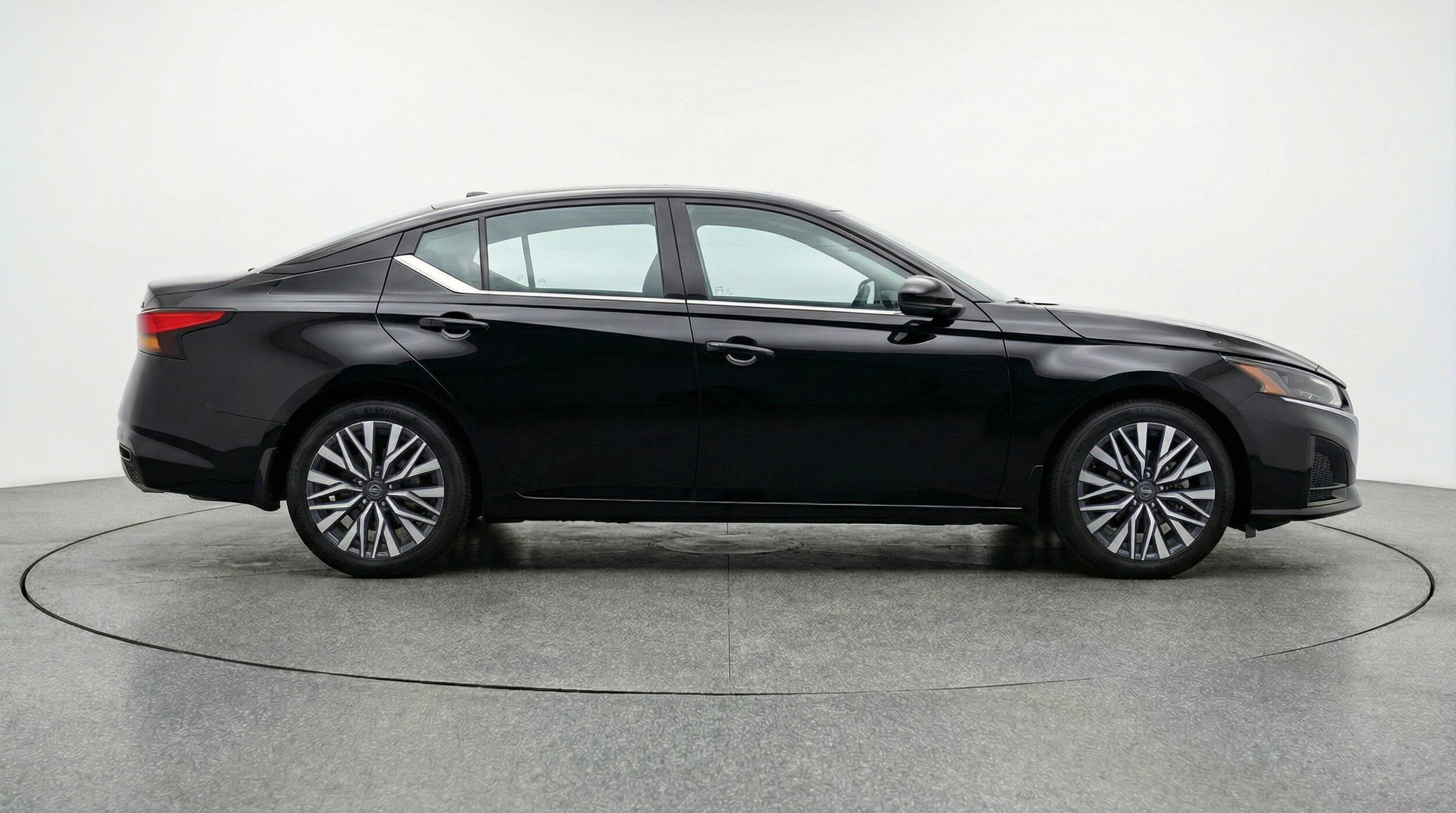 Thumbnail: 2025 Nissan Altima - 11