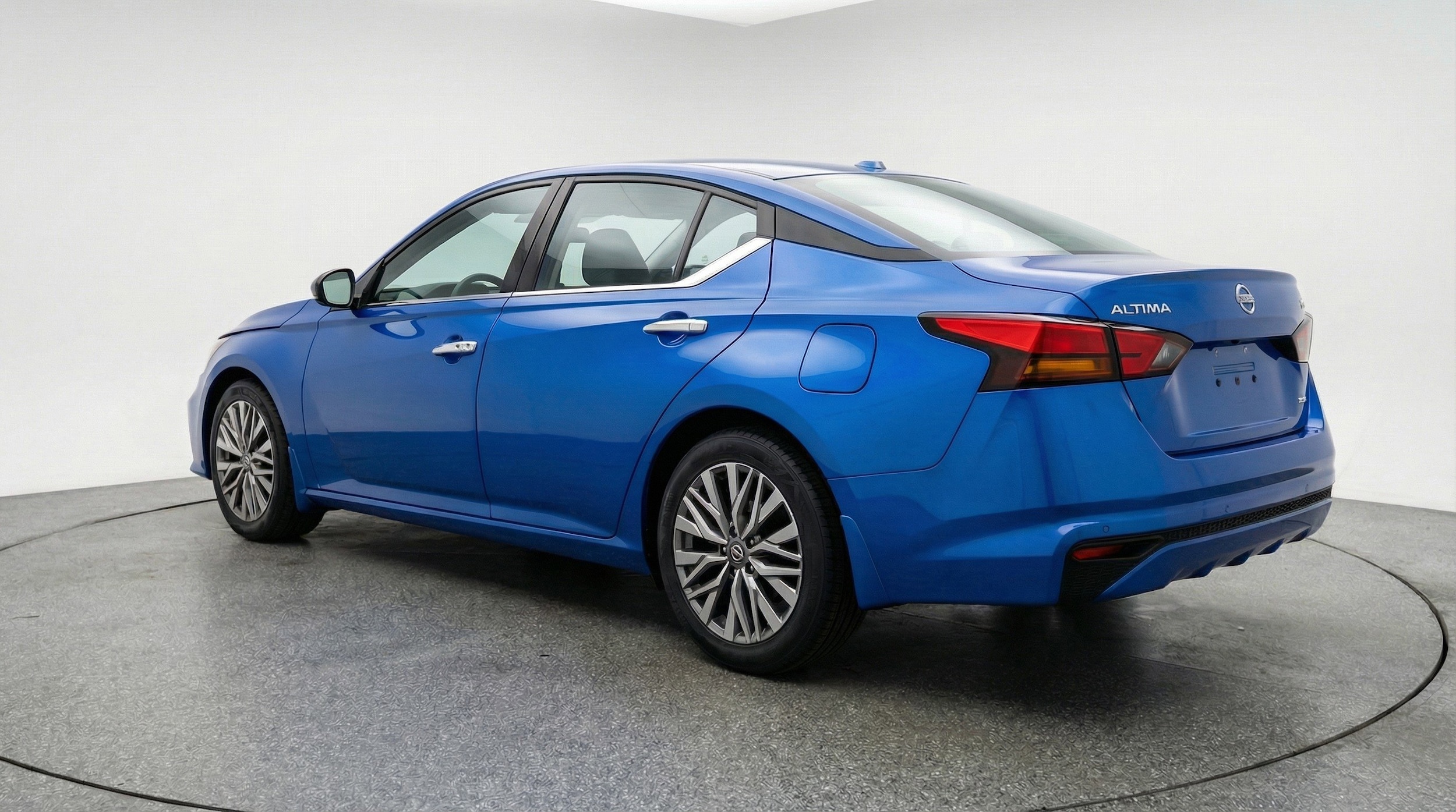 Thumbnail: 2025 Nissan Altima - 6