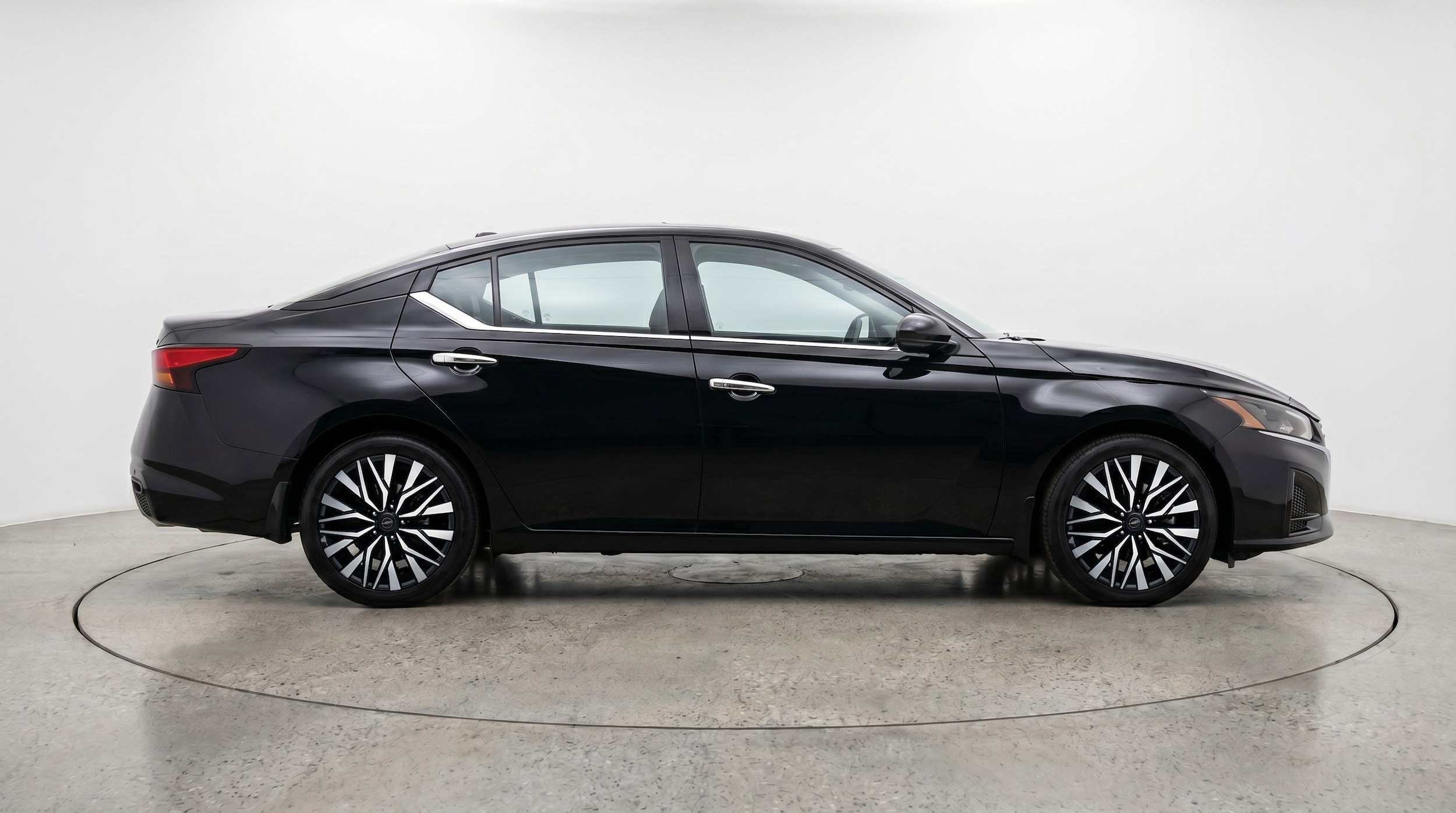 Thumbnail: 2025 Nissan Altima - 11
