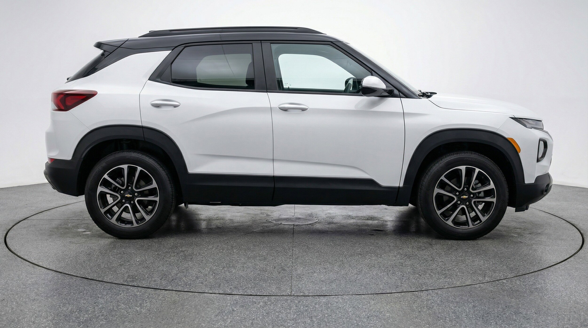 Thumbnail: 2025 Chevrolet TrailBlazer - 11