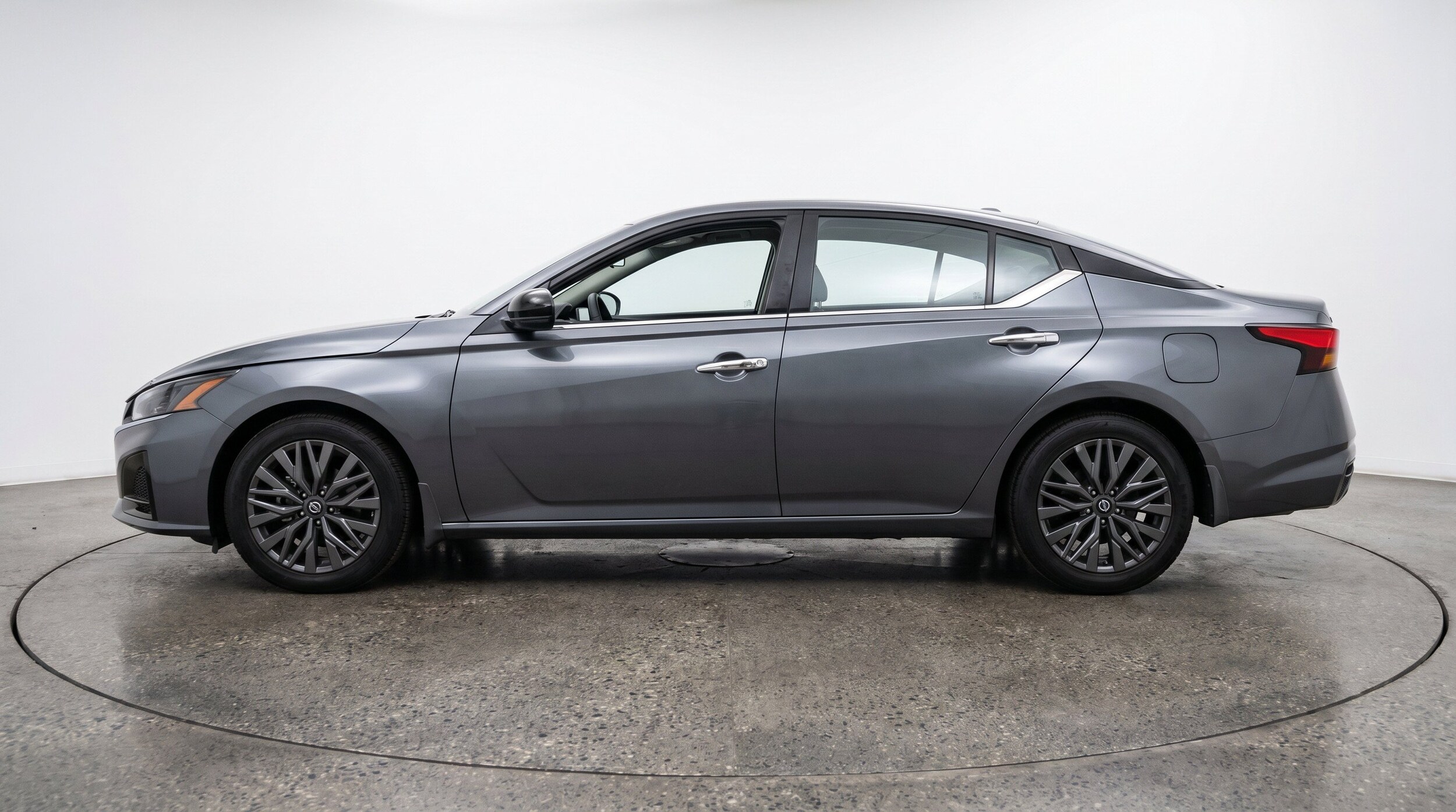 Thumbnail: 2025 Nissan Altima - 5