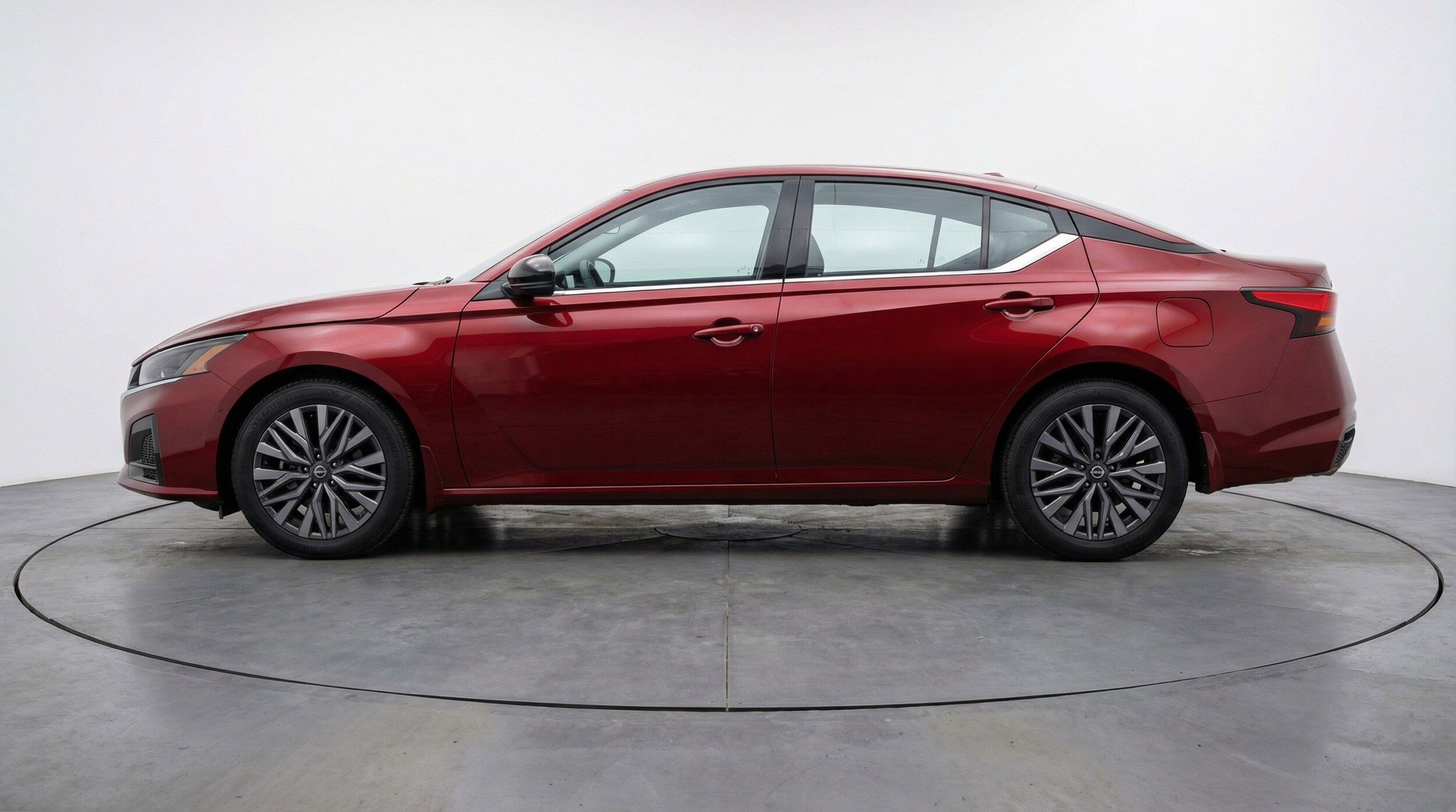 Thumbnail: 2025 Nissan Altima - 5
