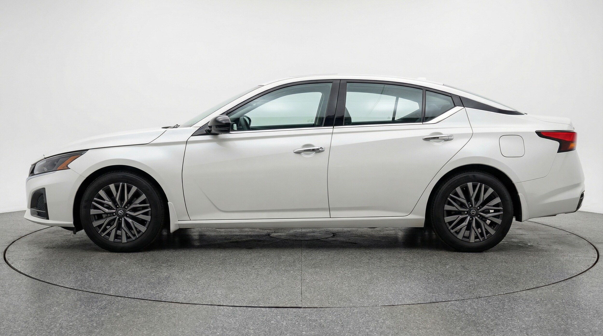 Thumbnail: 2025 Nissan Altima - 4