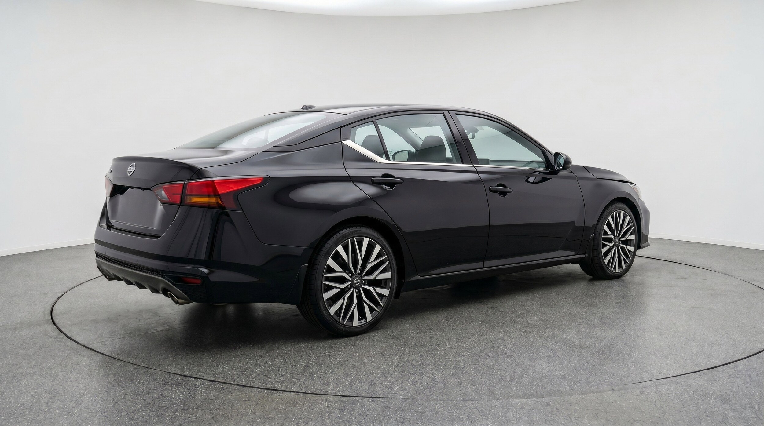 Thumbnail: 2025 Nissan Altima - 9