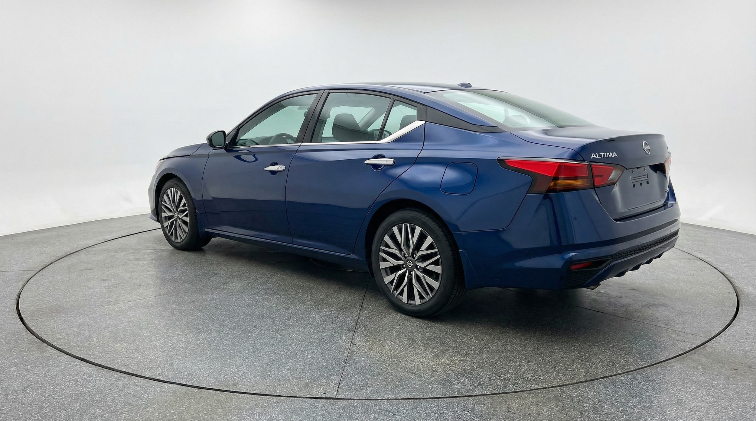 Thumbnail: 2025 Nissan Altima - 5