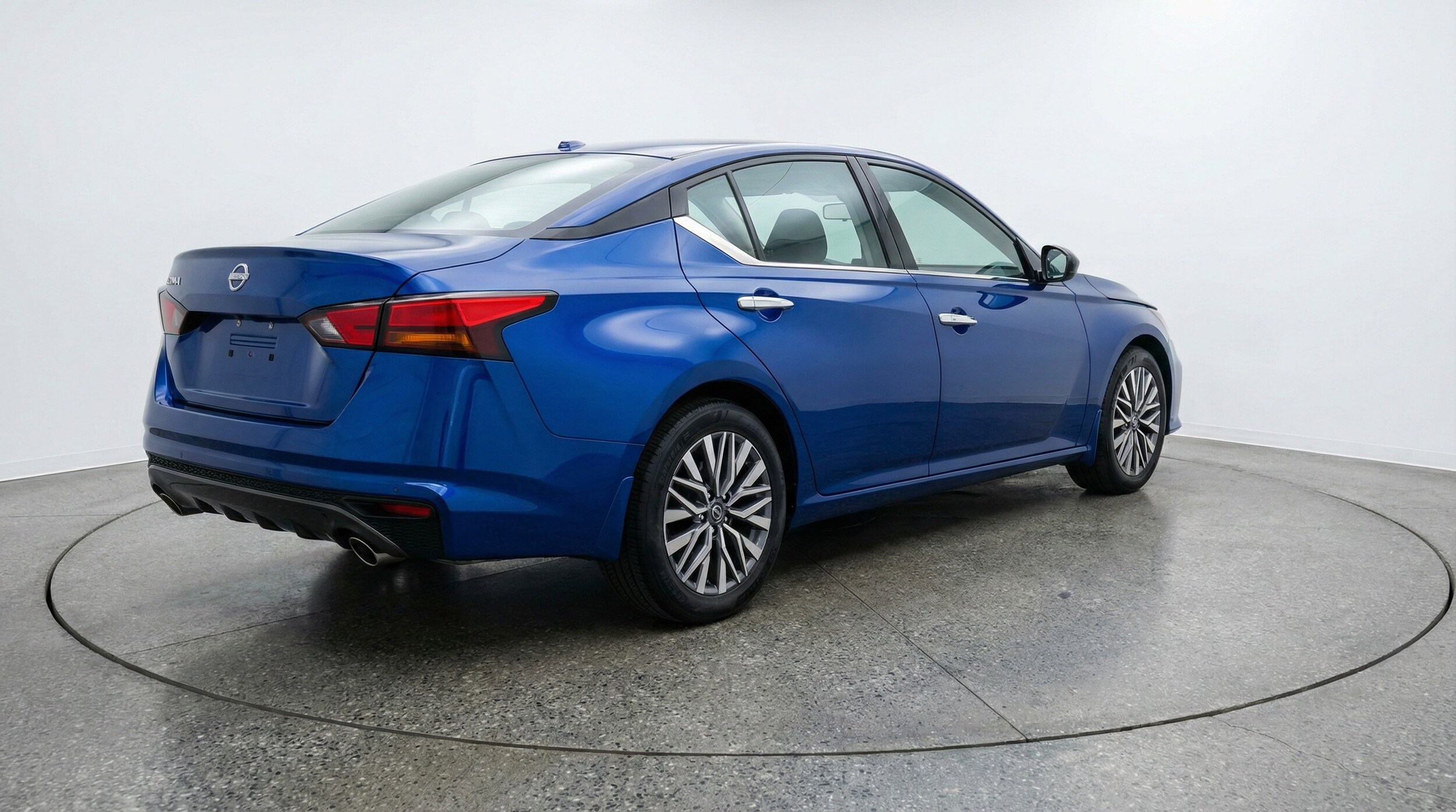 Thumbnail: 2025 Nissan Altima - 9