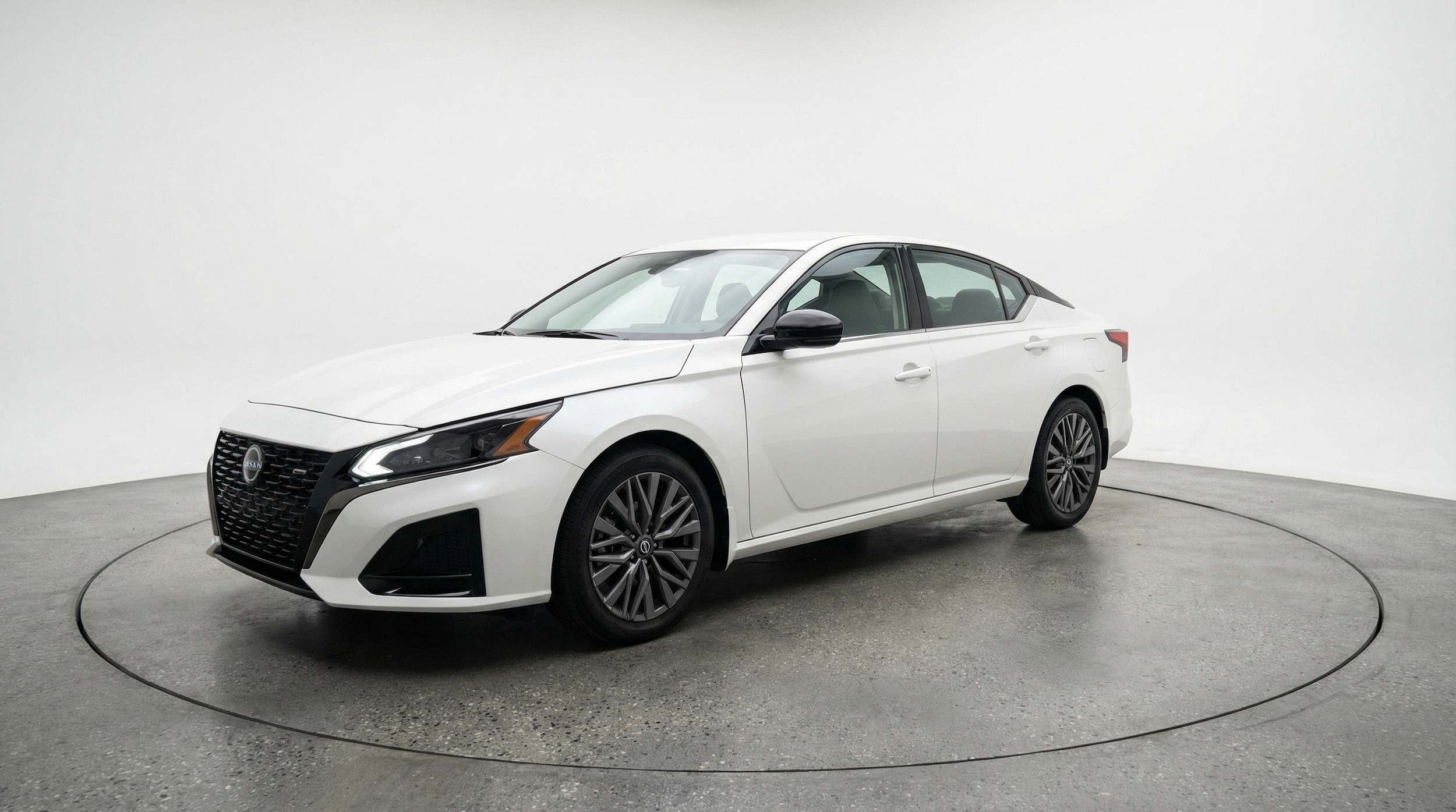 Thumbnail: 2025 Nissan Altima - 3