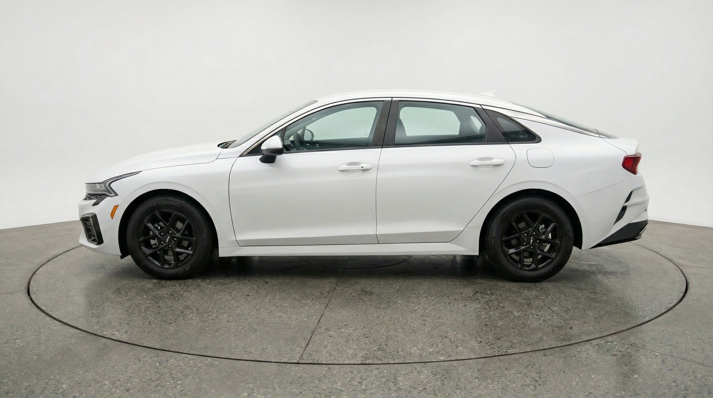 Thumbnail: 2025 Kia K5 - 5