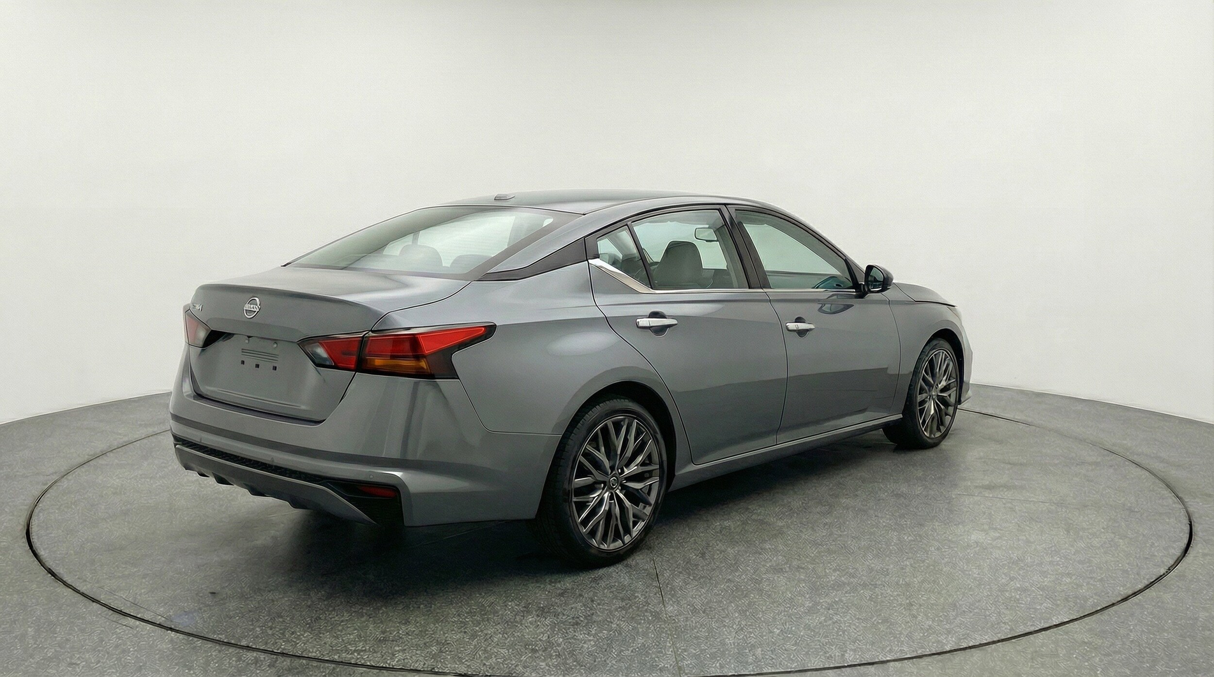 Thumbnail: 2025 Nissan Altima - 9