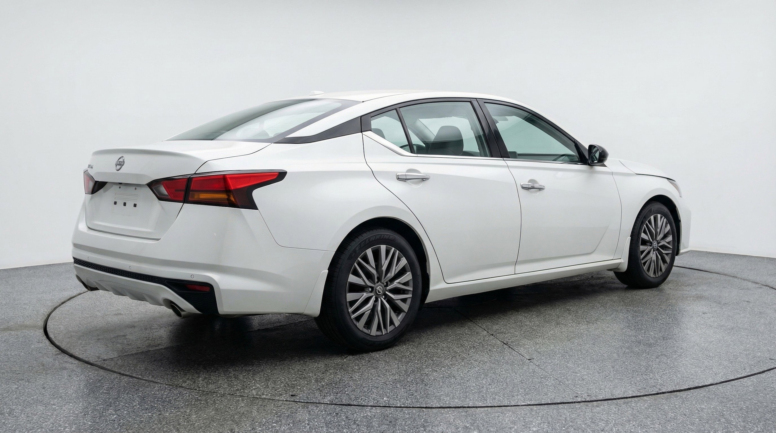 Thumbnail: 2025 Nissan Altima - 9