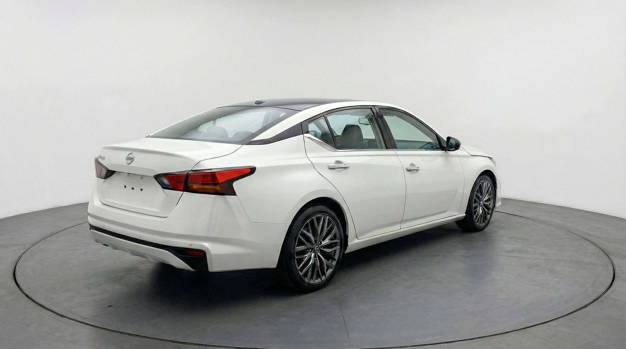 Thumbnail: 2025 Nissan Altima - 9