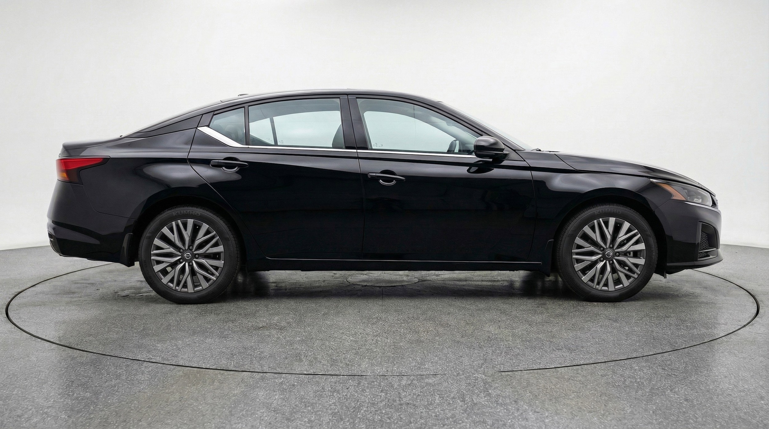 Thumbnail: 2025 Nissan Altima - 11