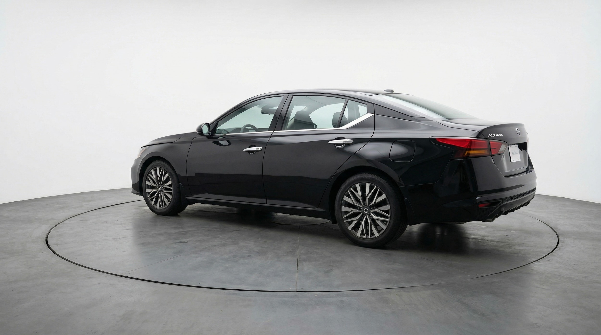 Thumbnail: 2025 Nissan Altima - 5