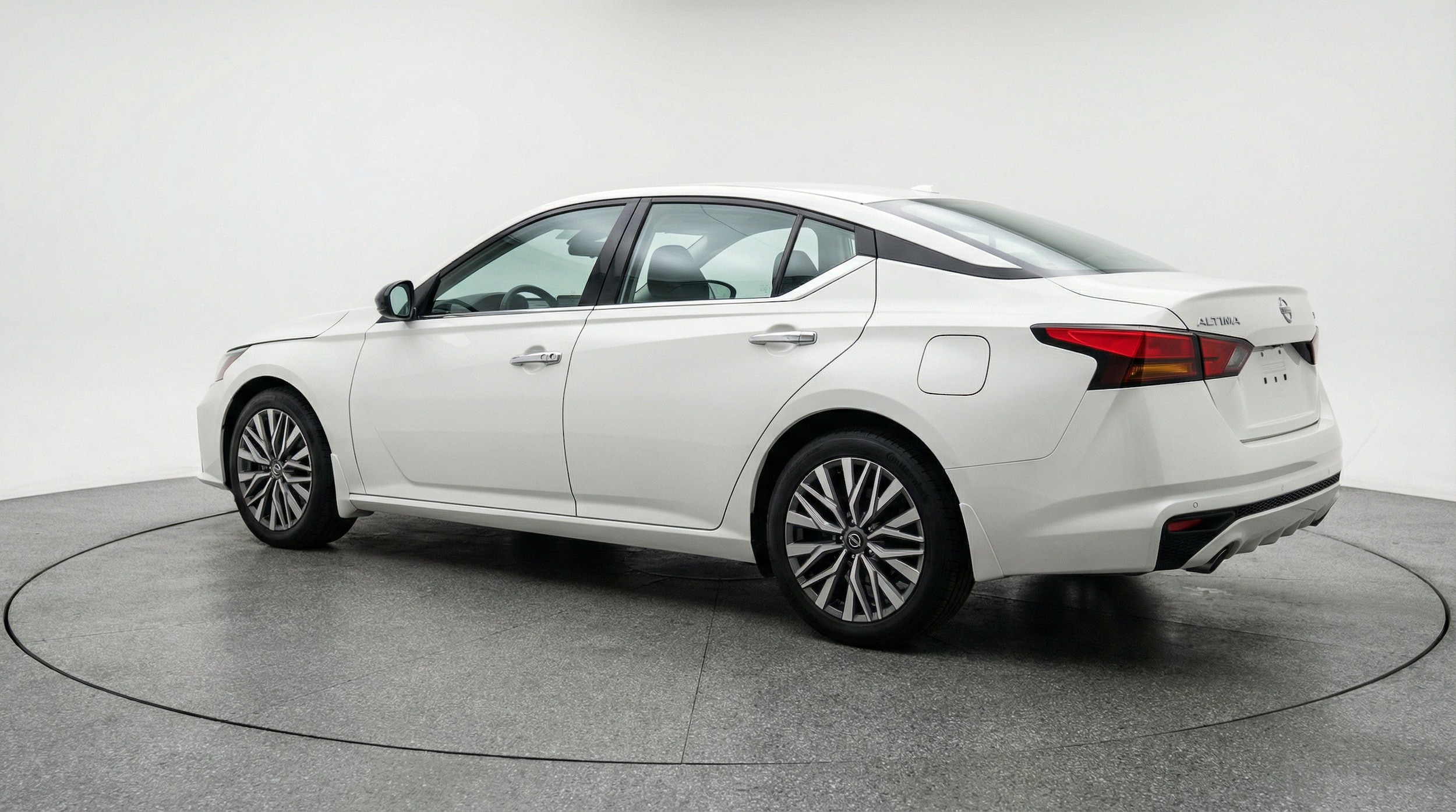 Thumbnail: 2025 Nissan Altima - 6
