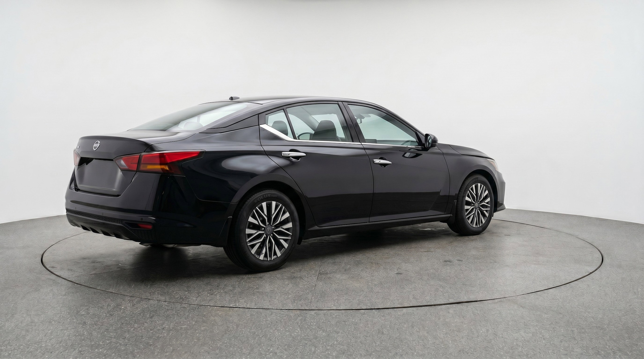 Thumbnail: 2025 Nissan Altima - 9