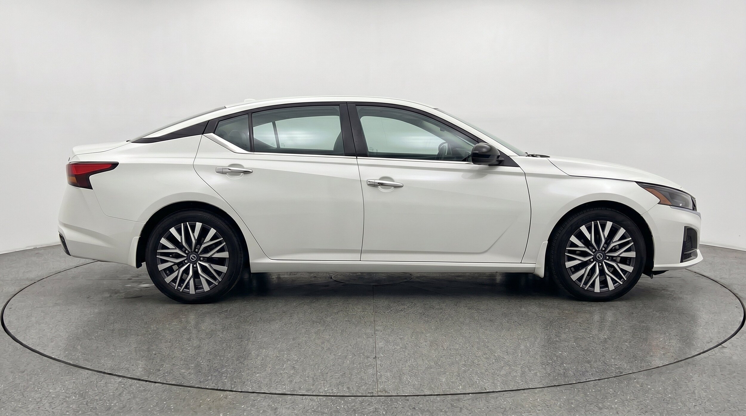 Thumbnail: 2025 Nissan Altima - 11