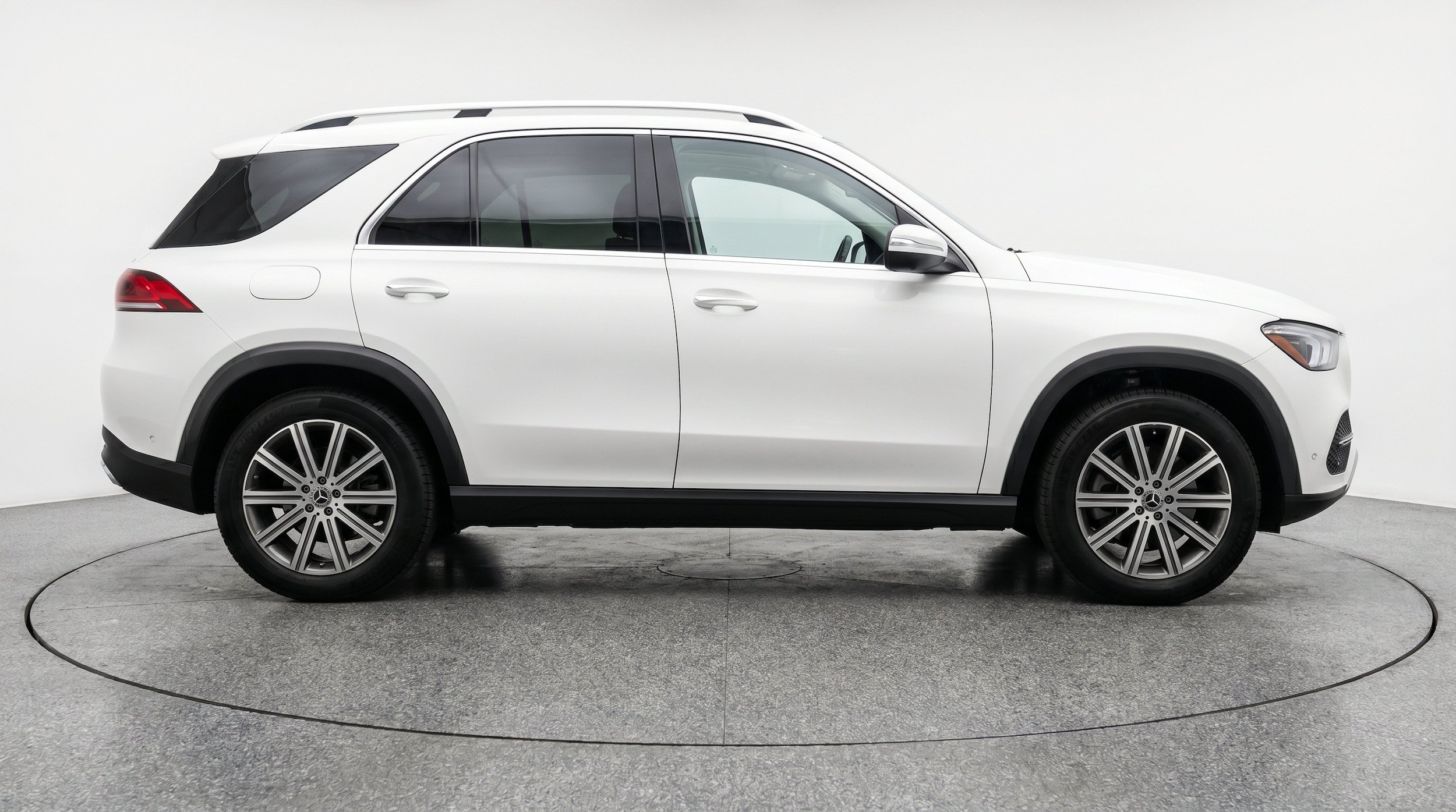 Thumbnail: 2026 Mercedes-Benz GLE - 10