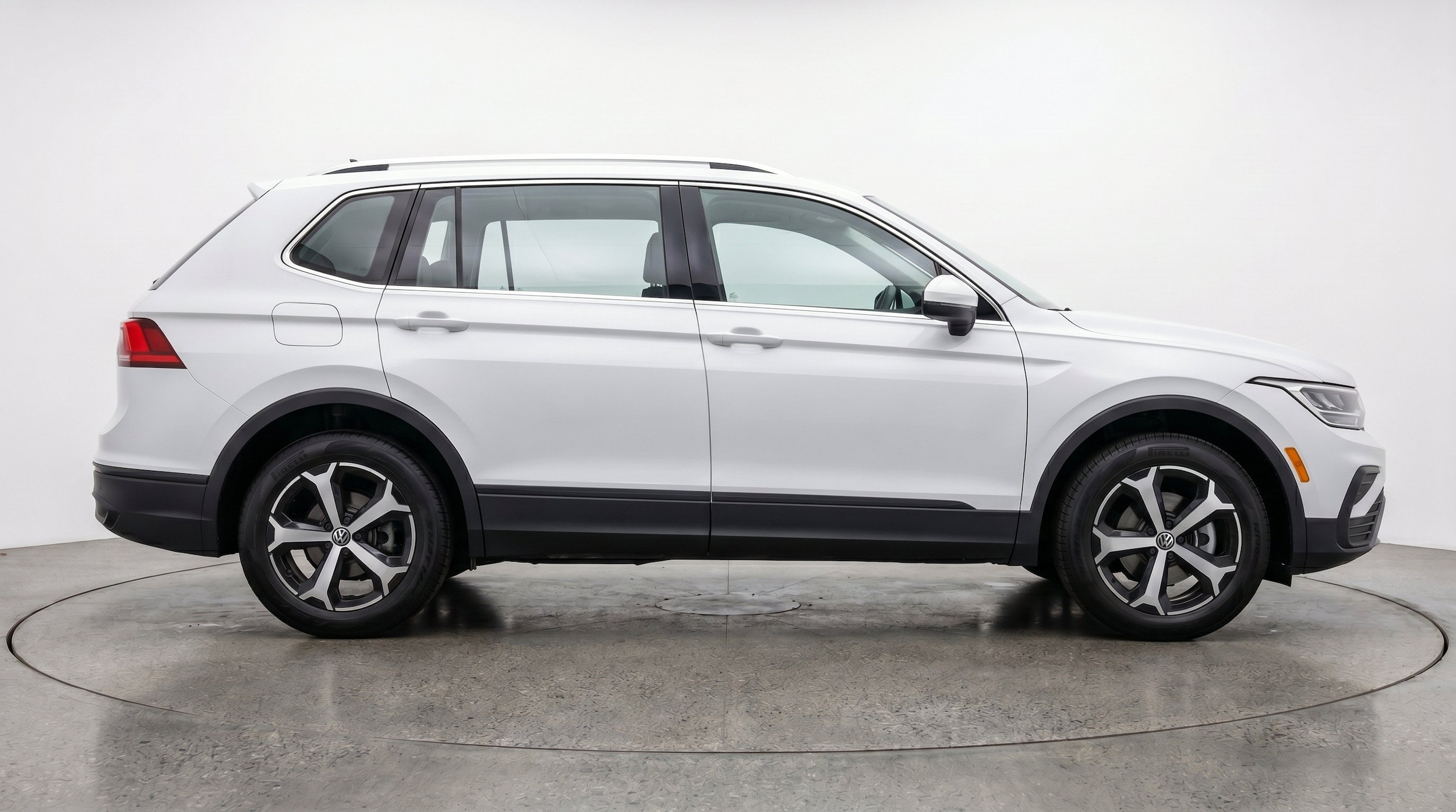 Thumbnail: 2026 Volkswagen Tiguan - 10