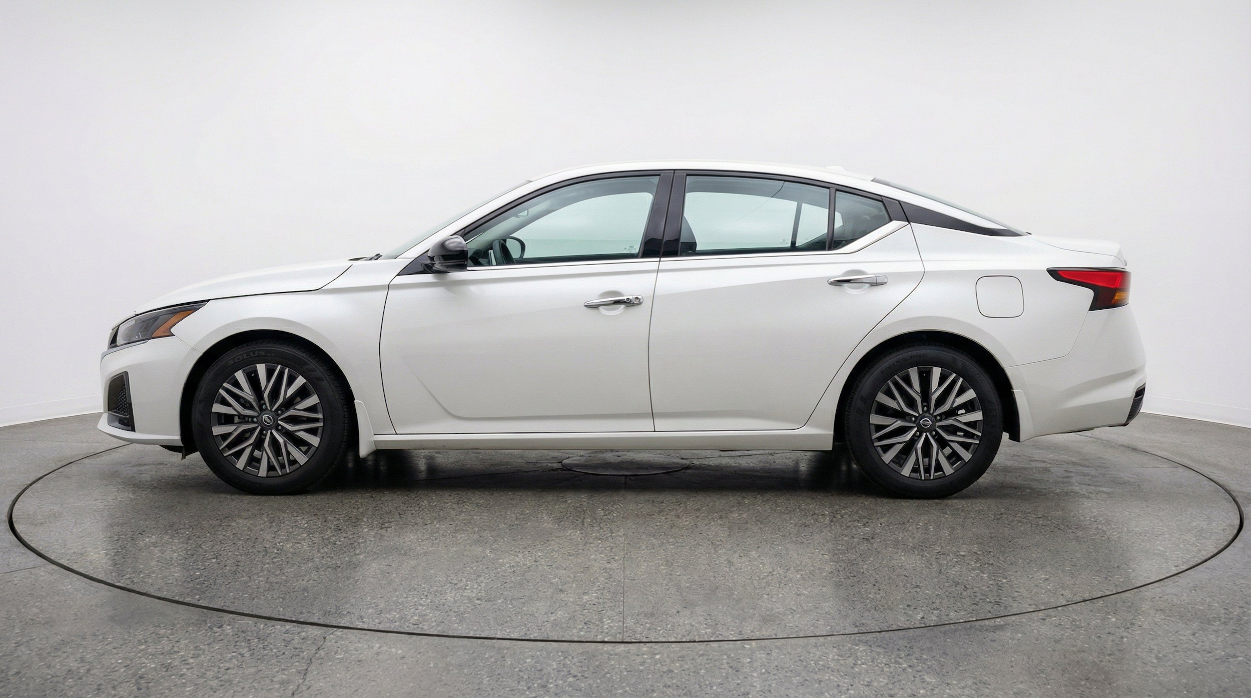 Thumbnail: 2025 Nissan Altima - 5
