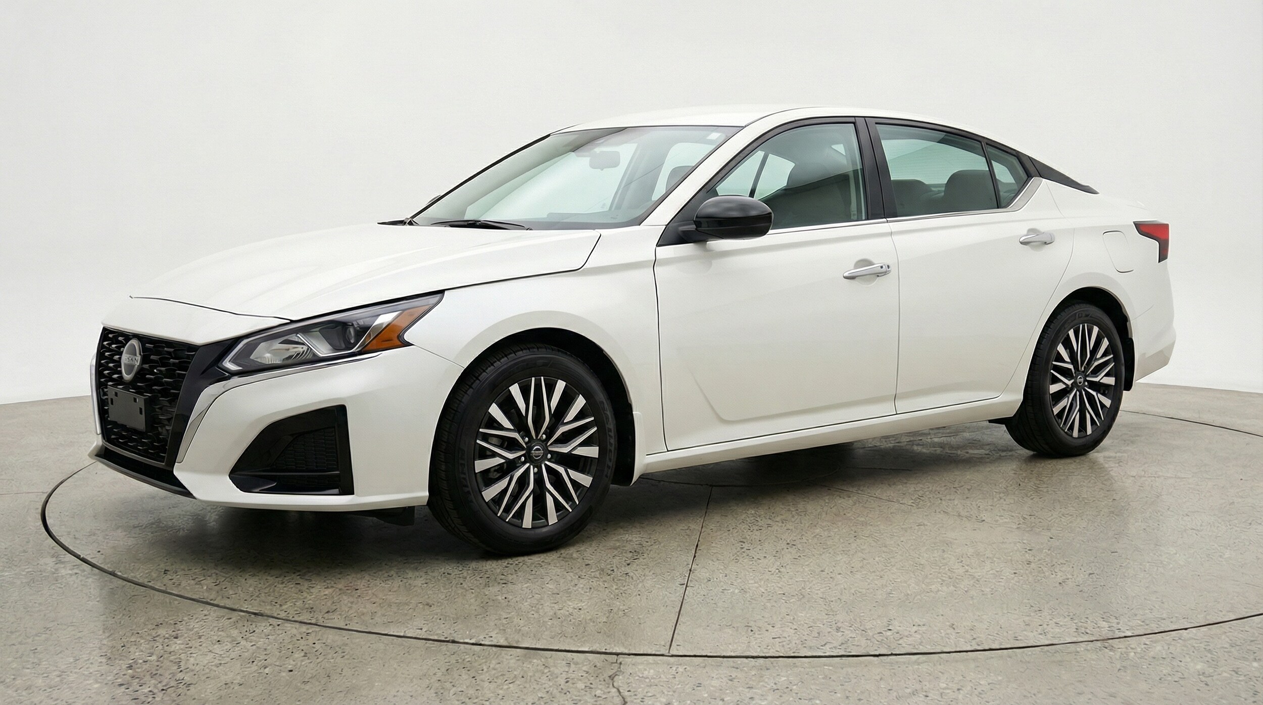 Thumbnail: 2025 Nissan Altima - 3