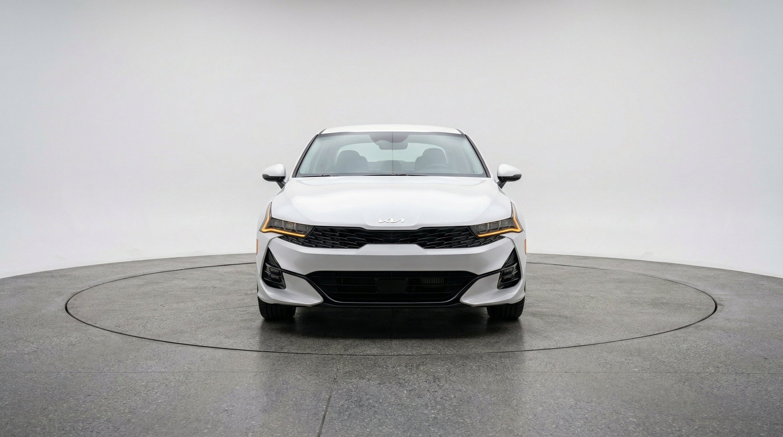 Thumbnail: 2025 Kia K5 - 2
