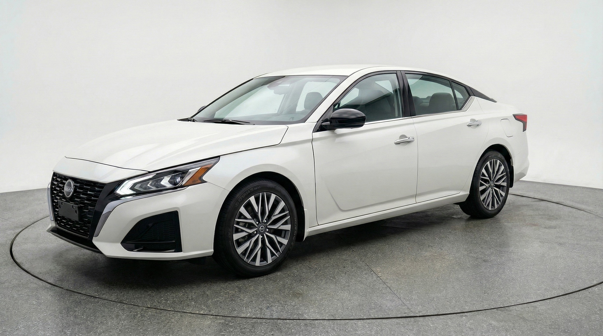 Thumbnail: 2025 Nissan Altima - 3