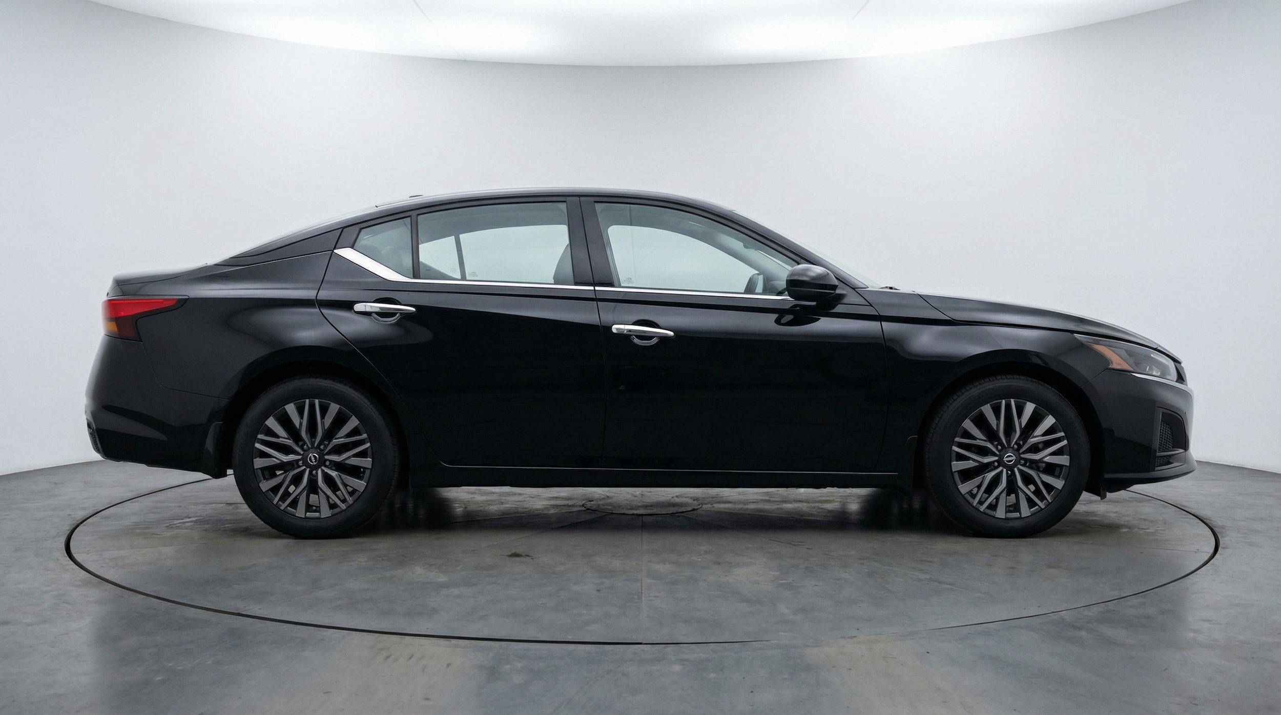 Thumbnail: 2025 Nissan Altima - 8