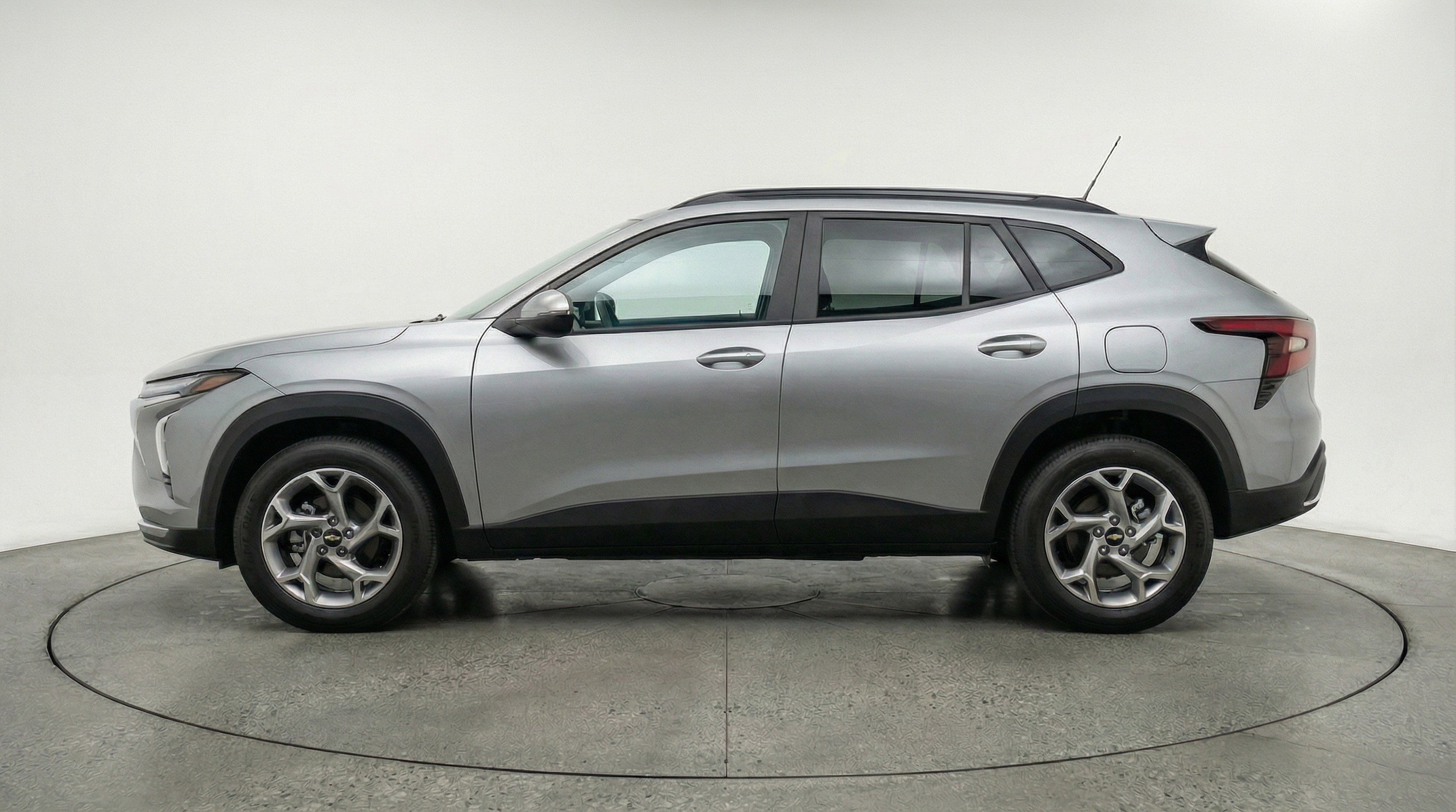 Thumbnail: 2025 Chevrolet Trax - 5