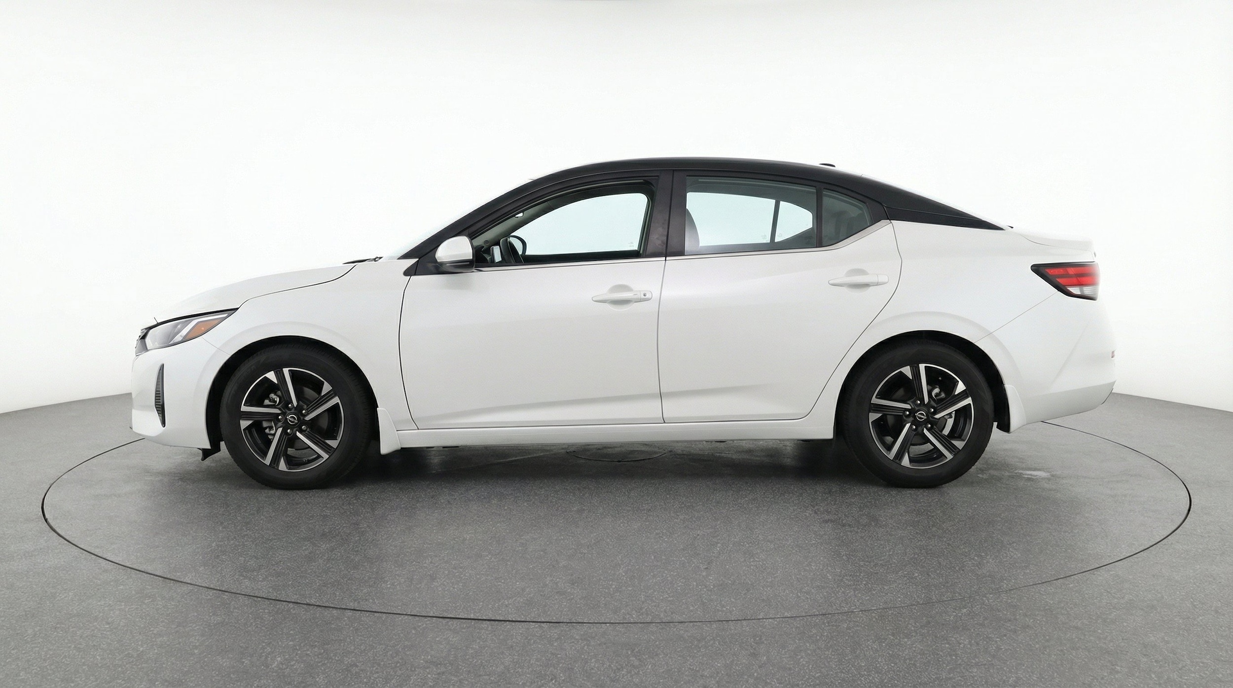 Thumbnail: 2025 Nissan Sentra - 5