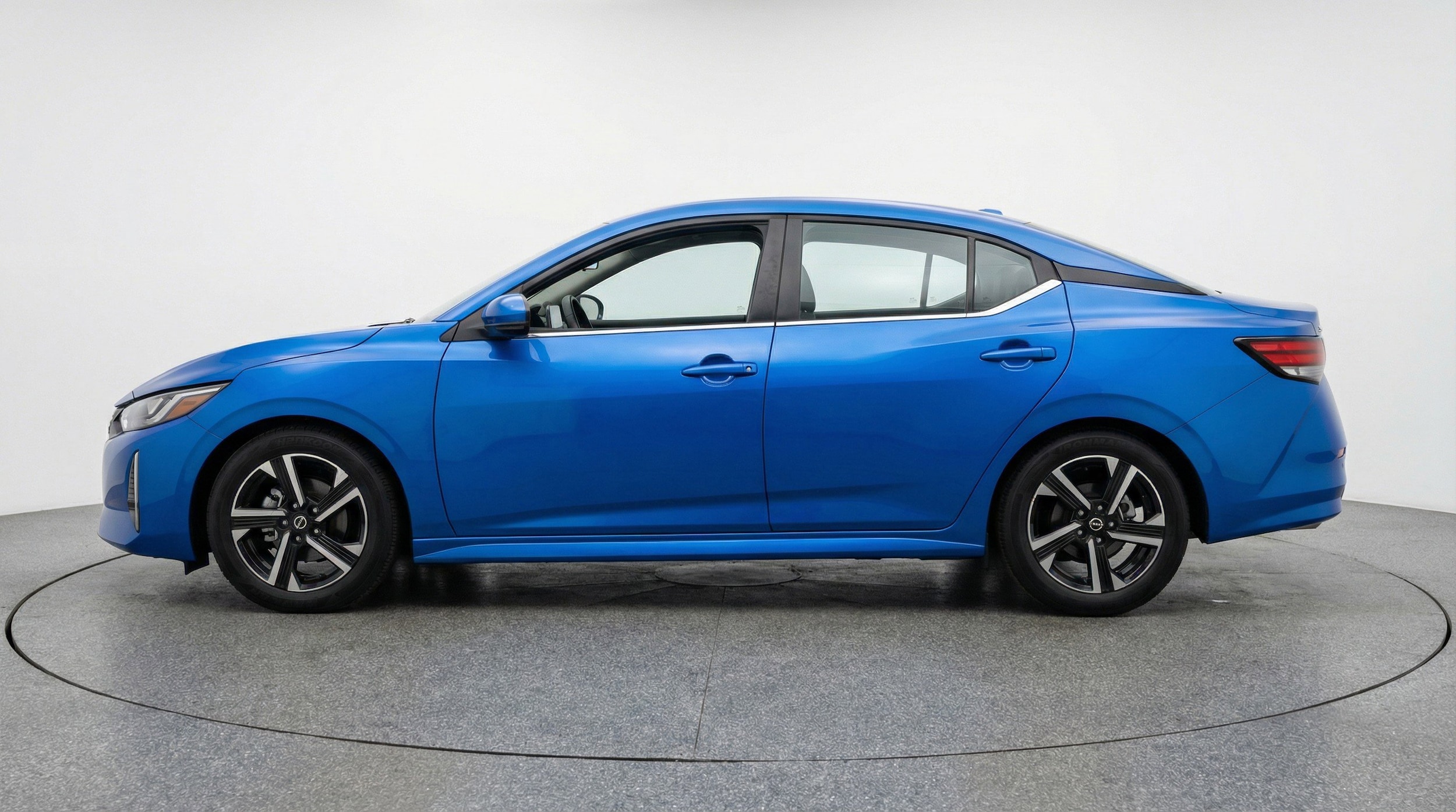 Thumbnail: 2025 Nissan Sentra - 5