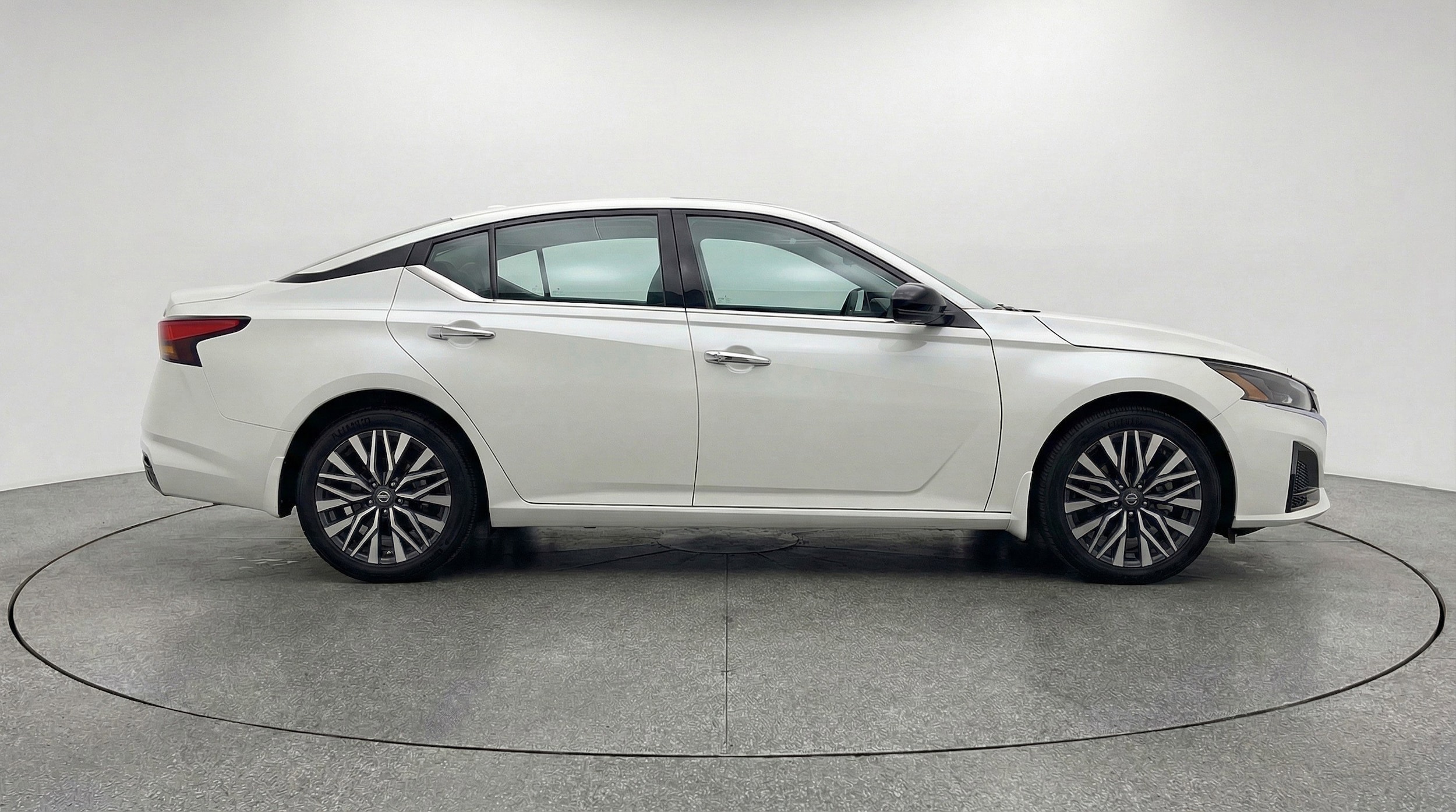 Thumbnail: 2025 Nissan Altima - 11