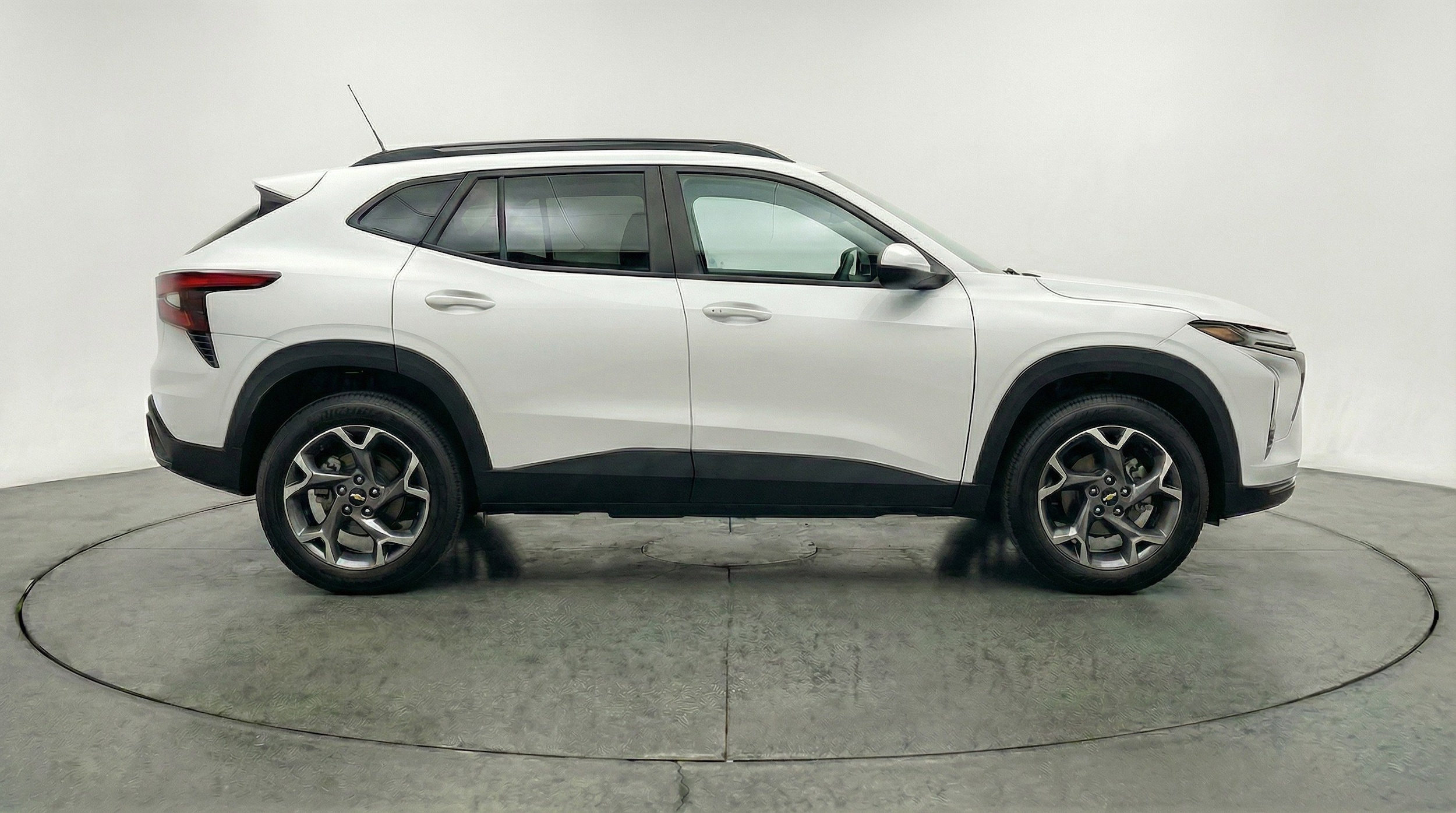 Thumbnail: 2025 Chevrolet Trax - 11