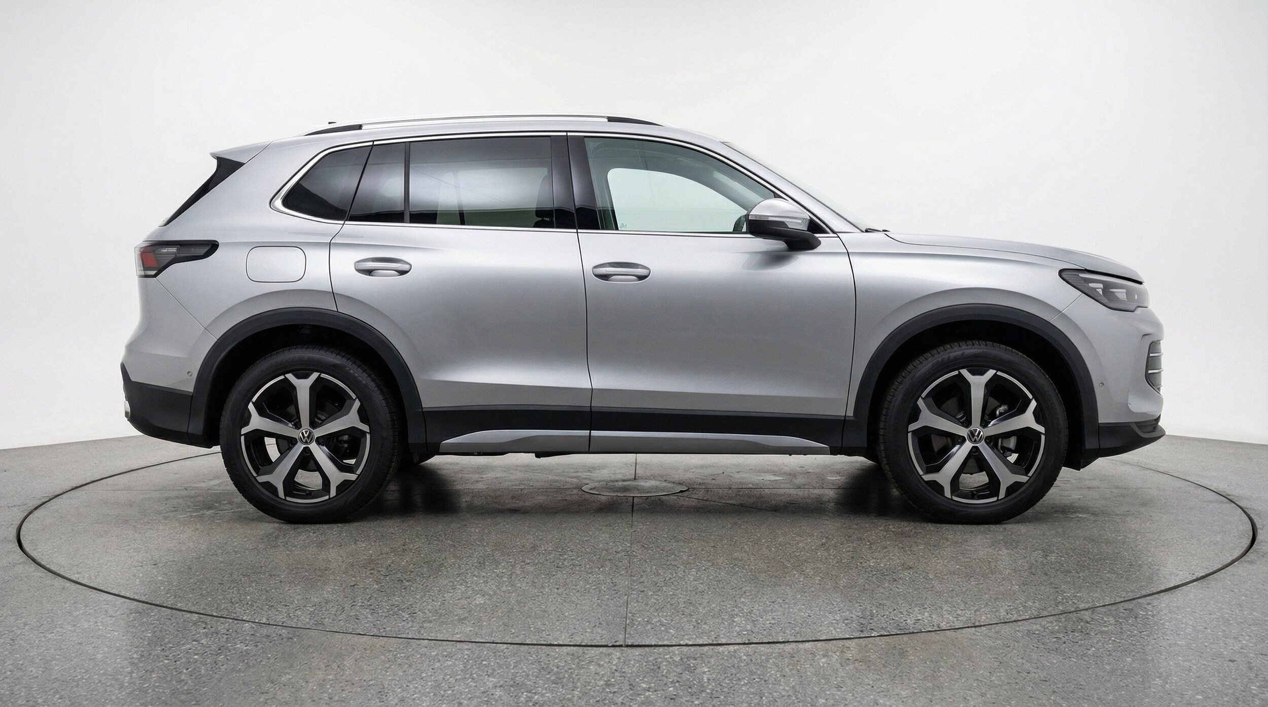 Thumbnail: 2026 Volkswagen Tiguan - 11