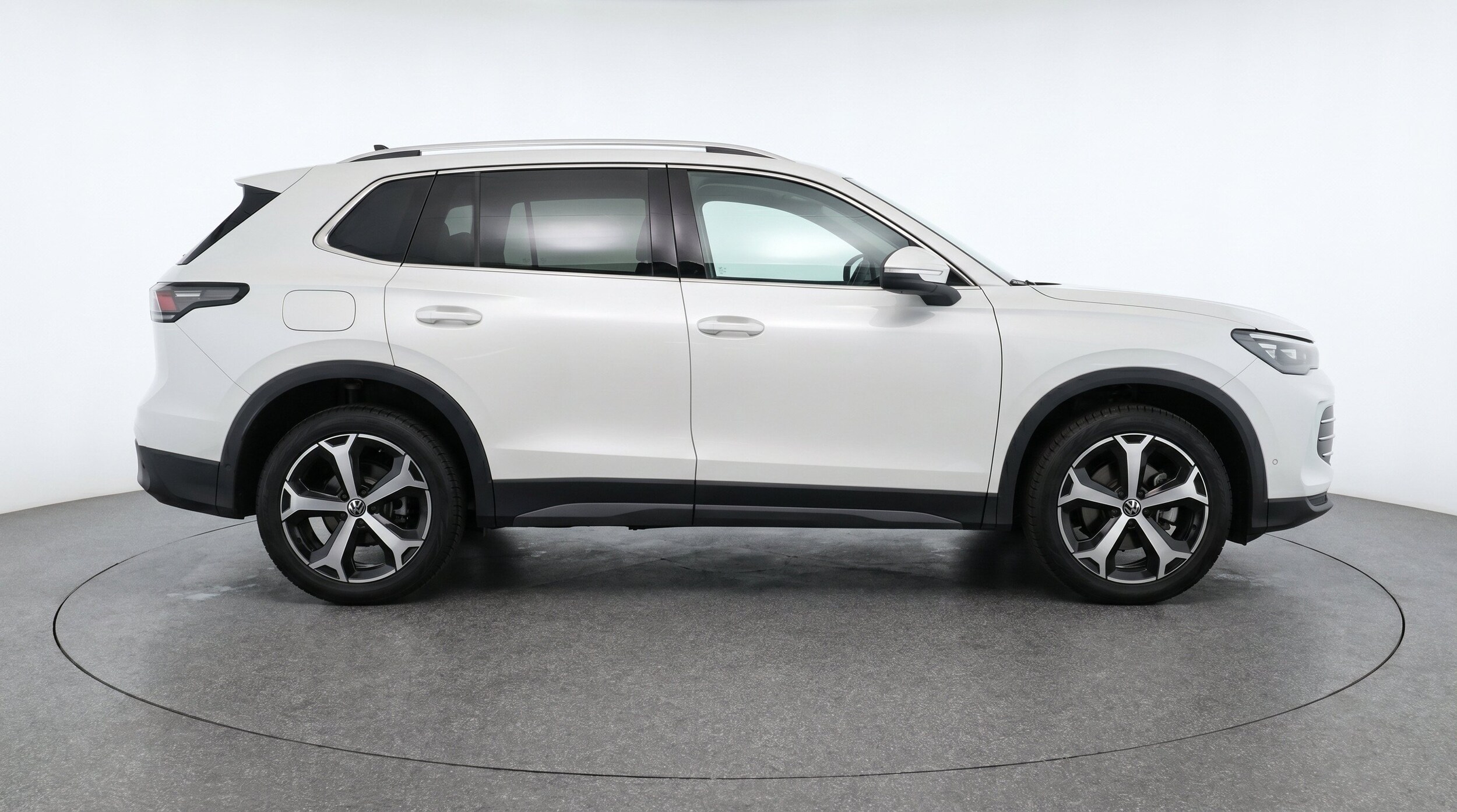 Thumbnail: 2026 Volkswagen Tiguan - 10