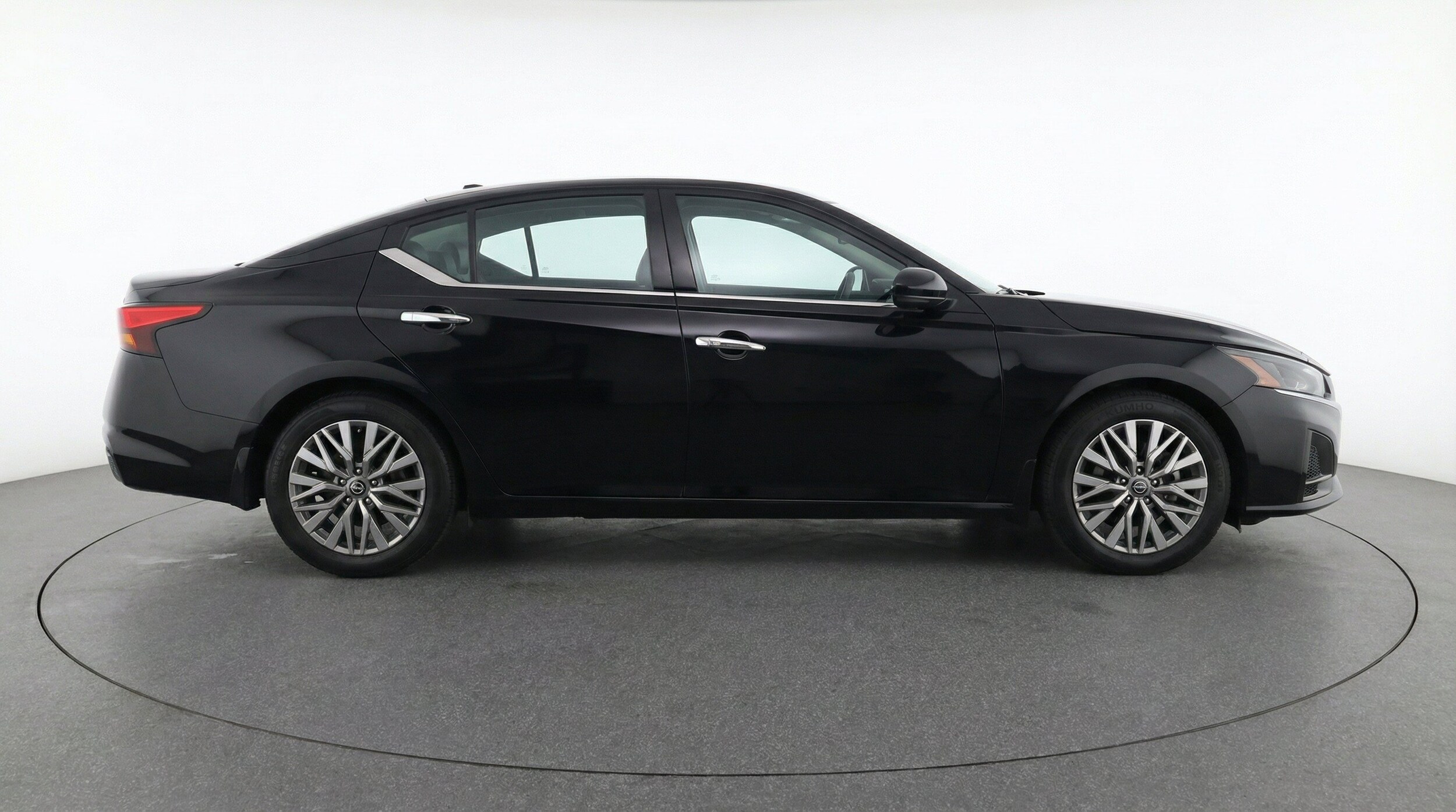 Thumbnail: 2025 Nissan Altima - 11
