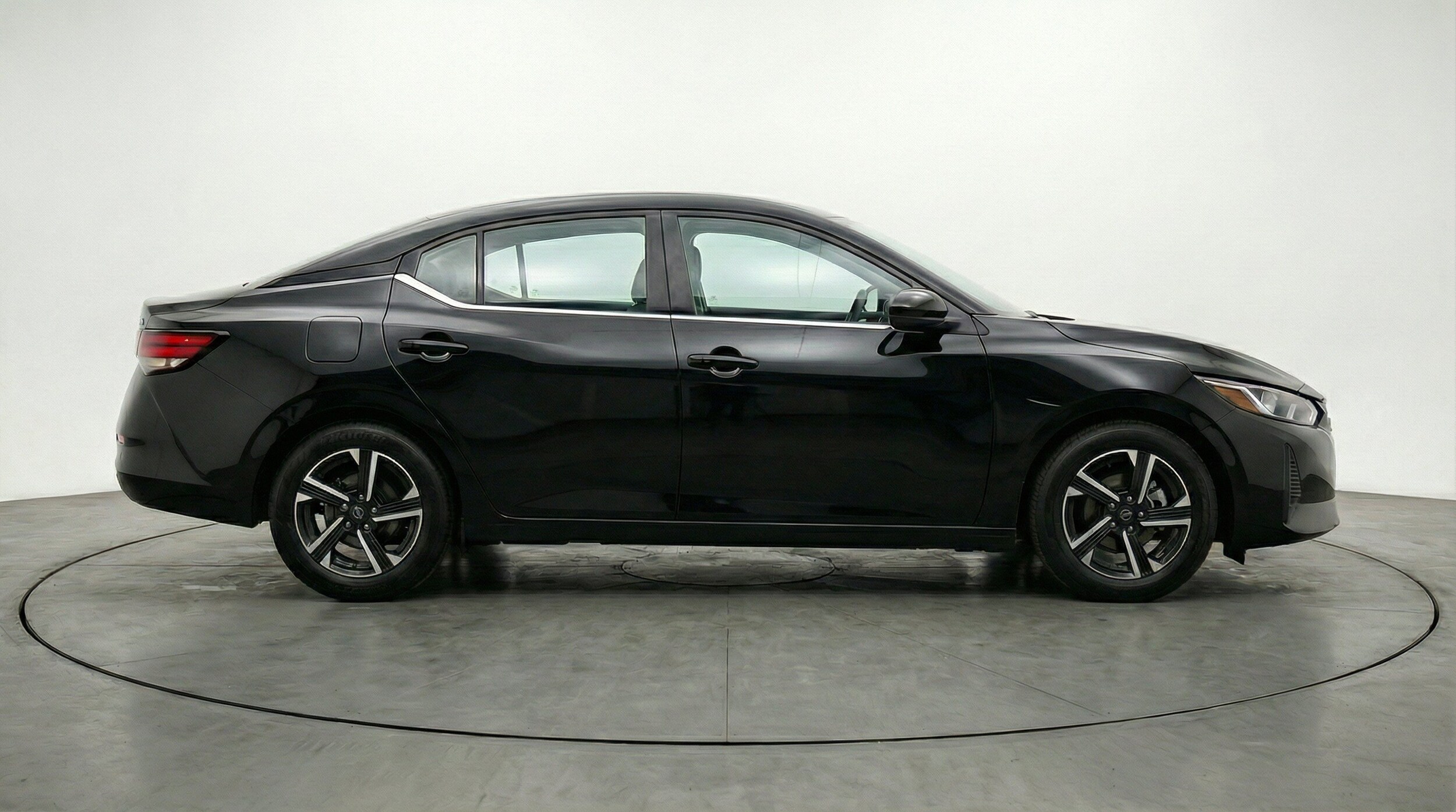 Thumbnail: 2025 Nissan Sentra - 10