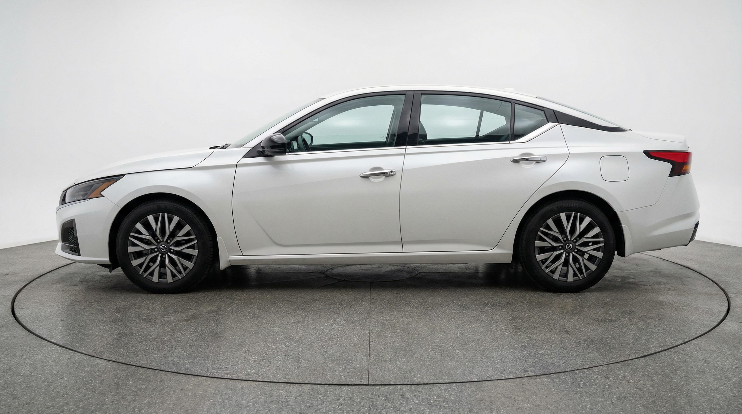 Thumbnail: 2025 Nissan Altima - 4