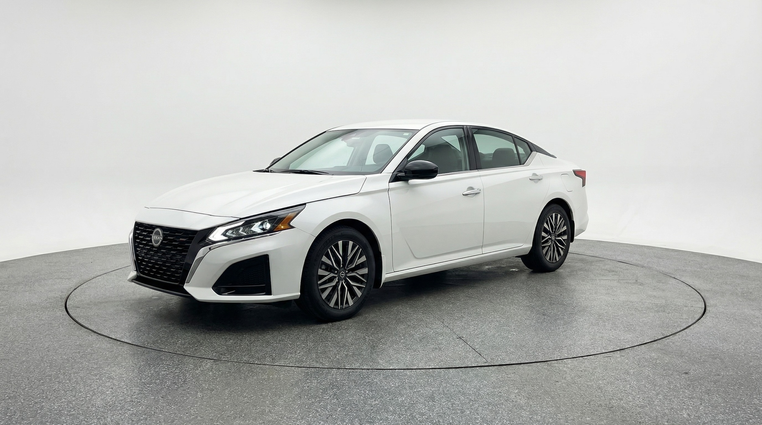 Thumbnail: 2025 Nissan Altima - 3