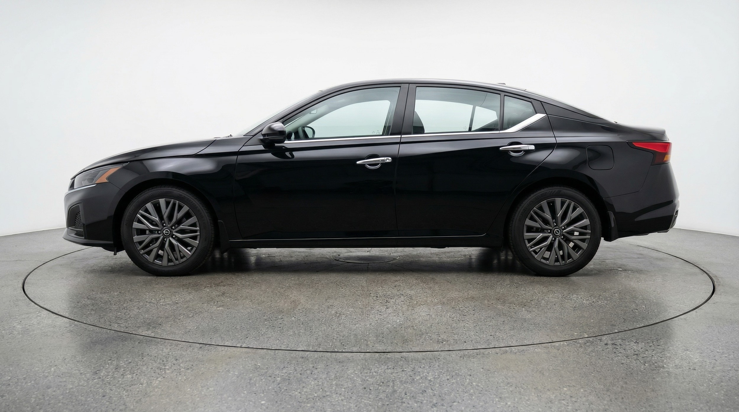 Thumbnail: 2025 Nissan Altima - 4