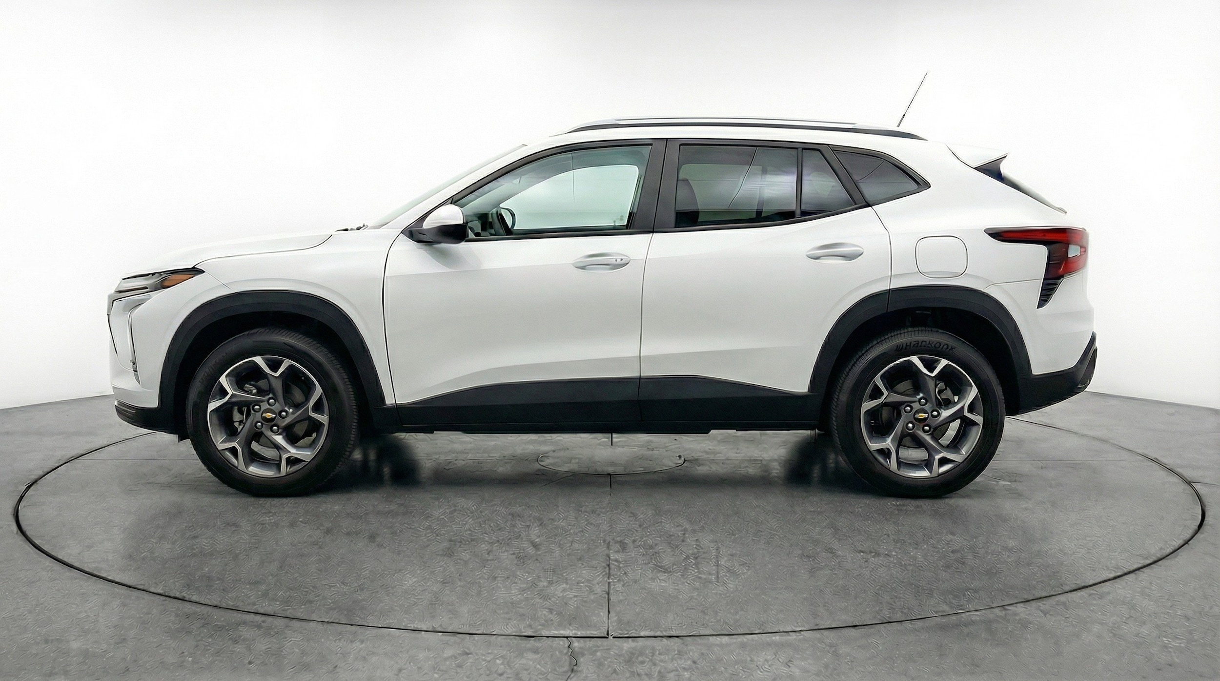 Thumbnail: 2025 Chevrolet Trax - 5