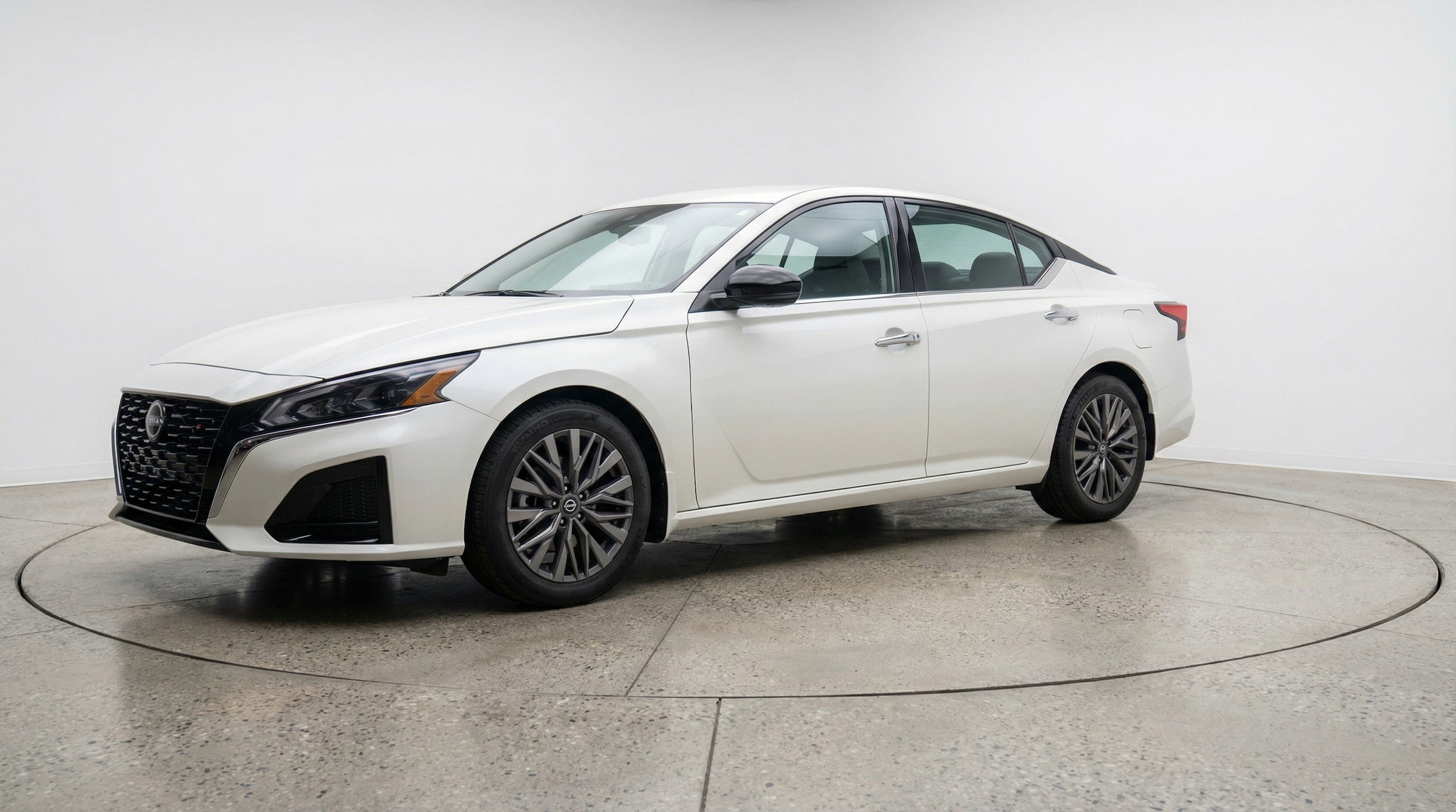 Thumbnail: 2025 Nissan Altima - 3